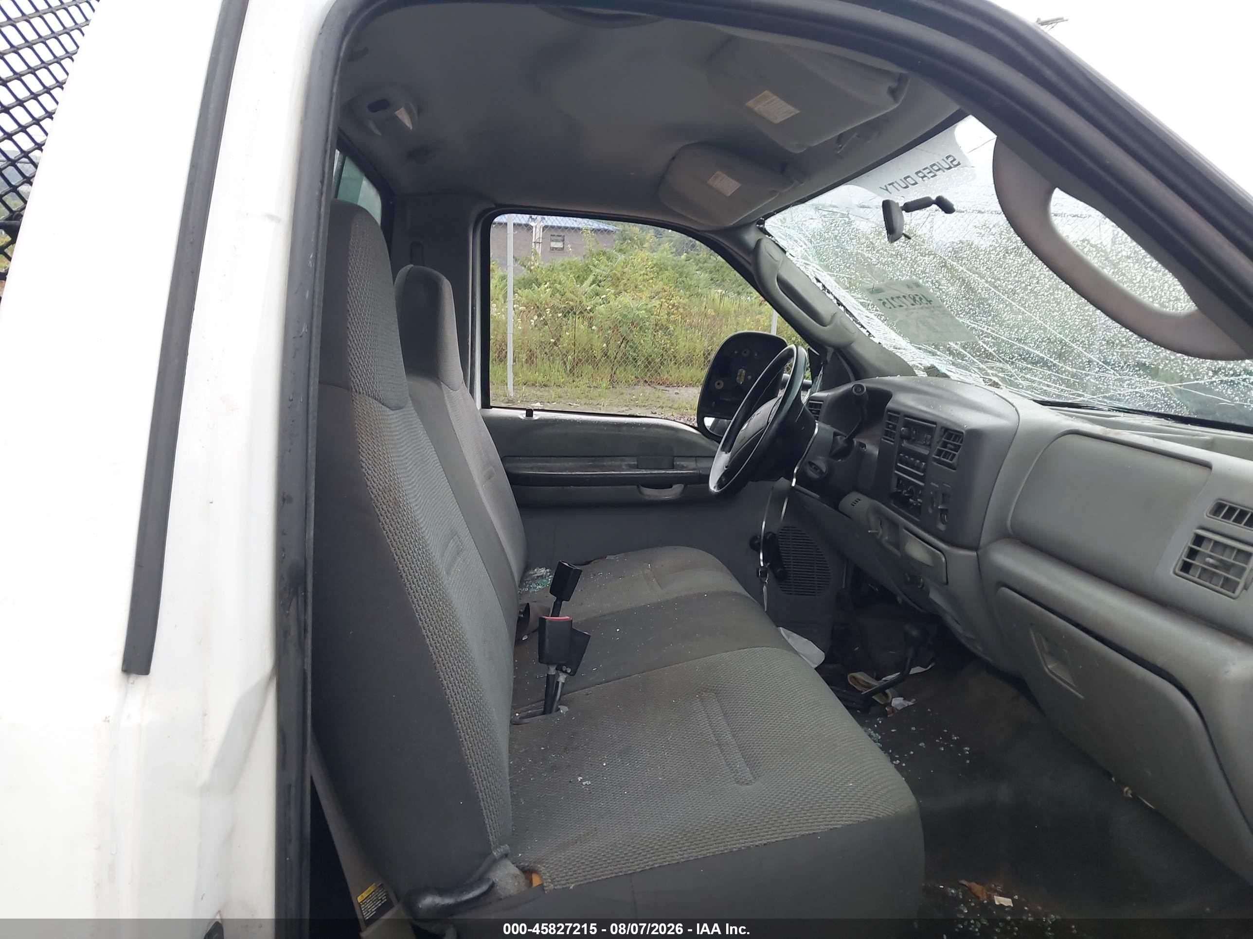 2004 Ford F-250 Xl/xlt White vin: 1FTNF21L64EC25475