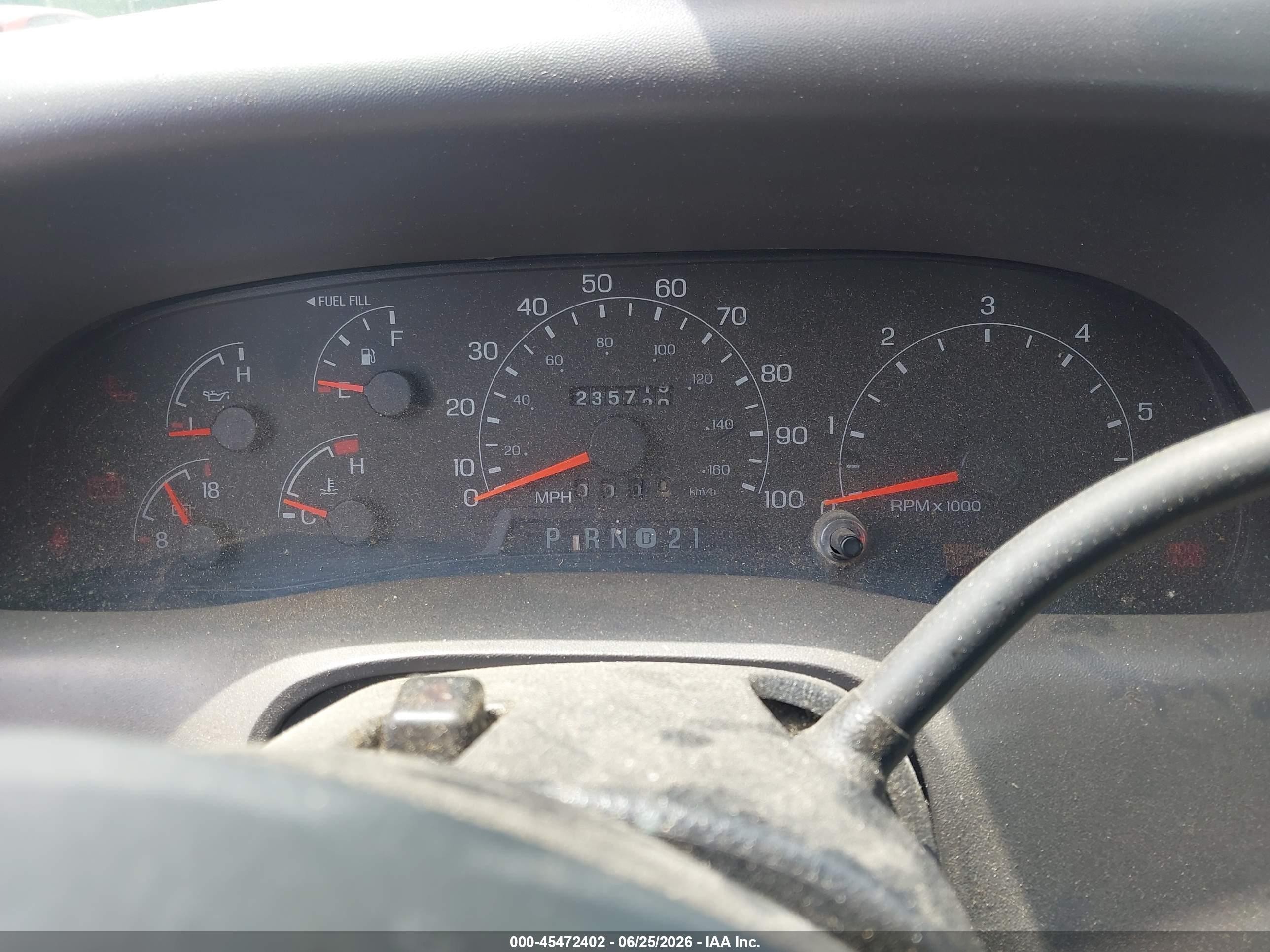 2001 Ford F-250   White vin: 1FTNF21L91EC06415