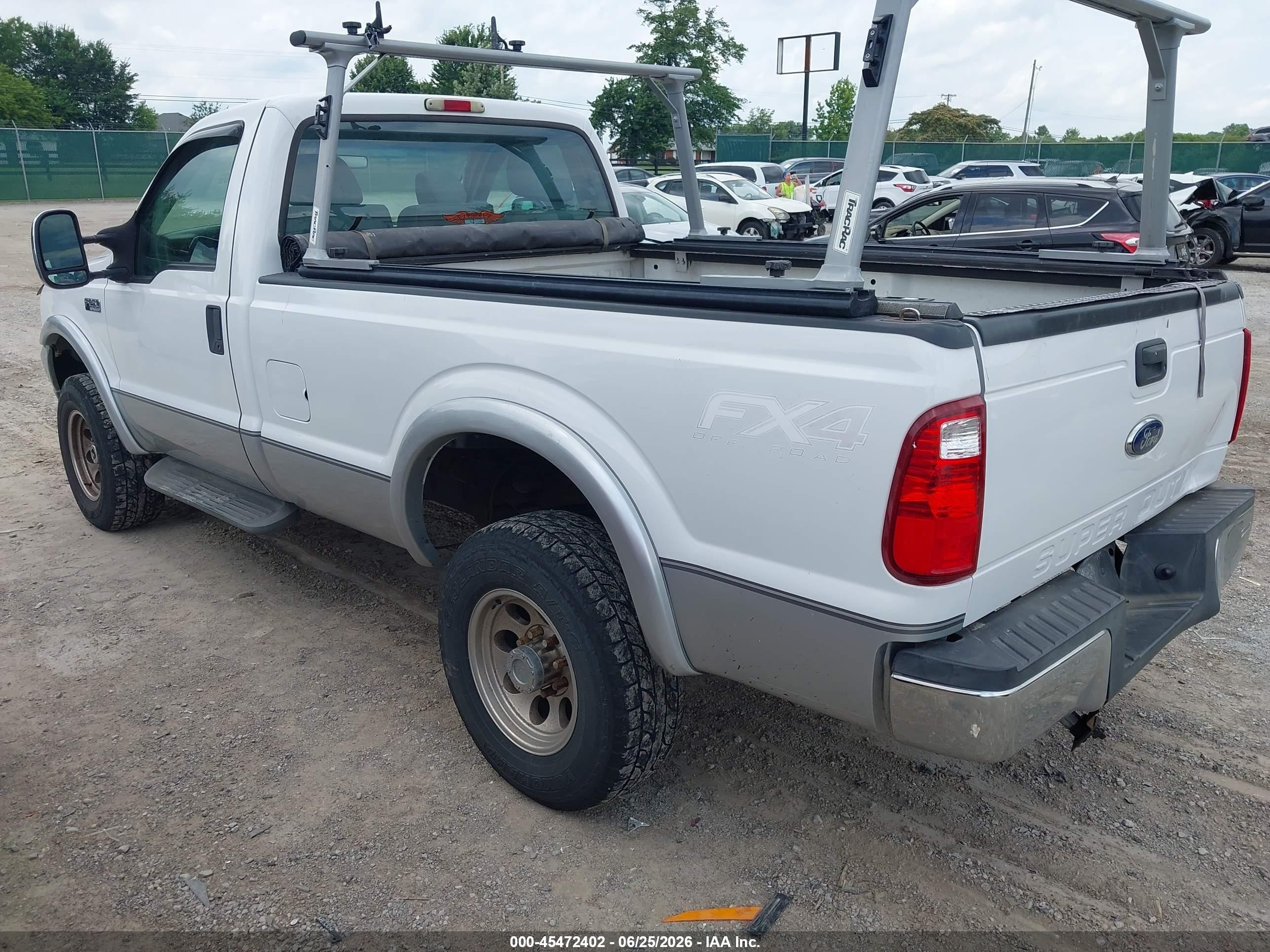 2001 Ford F-250   White vin: 1FTNF21L91EC06415