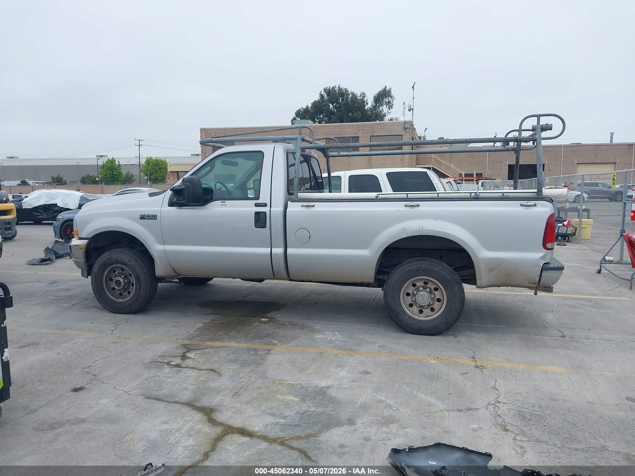 2004 Ford F-250 Gray vin: 1FTNF21L94EB05198