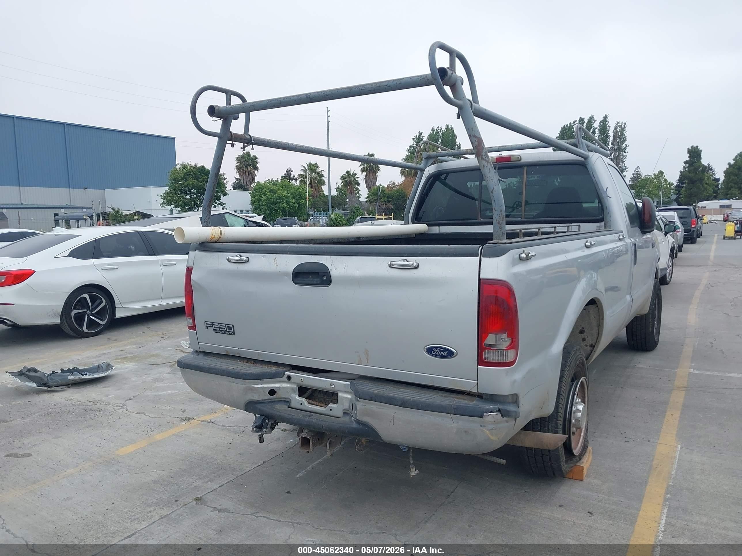 2004 Ford F-250 Gray vin: 1FTNF21L94EB05198