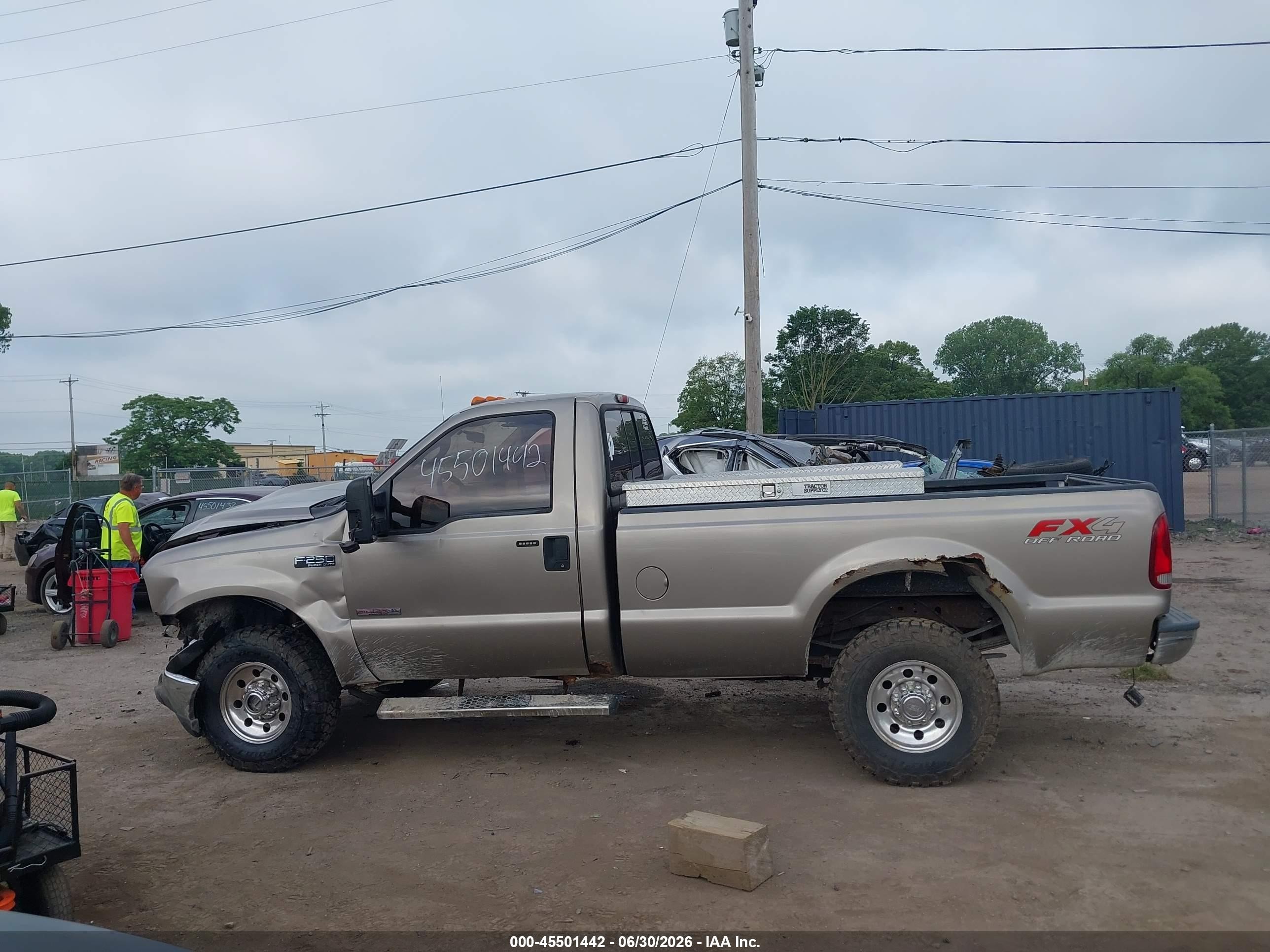 2004 Ford F-250 Xl/xlt Gold vin: 1FTNF21P84ED35754