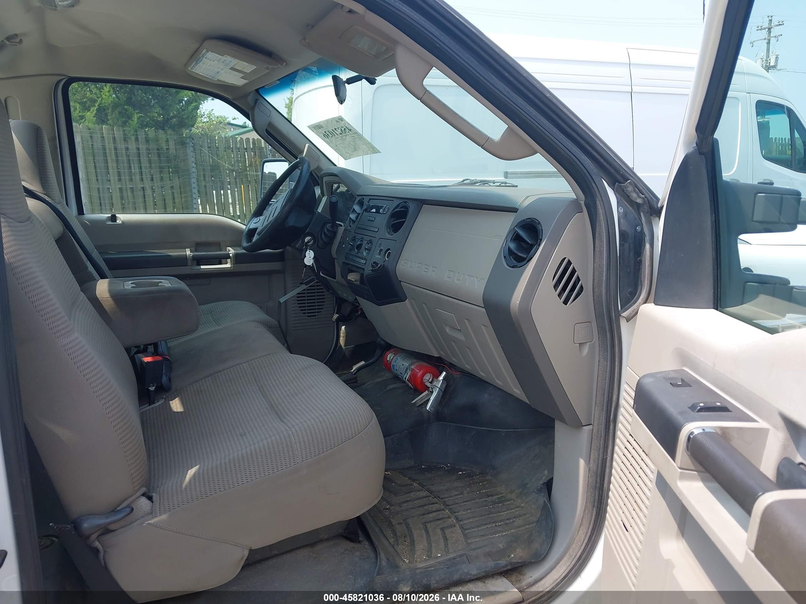 2010 Ford Super Duty F-250 Srw Xl/xlt White vin: 1FTNF2B52AEA62206