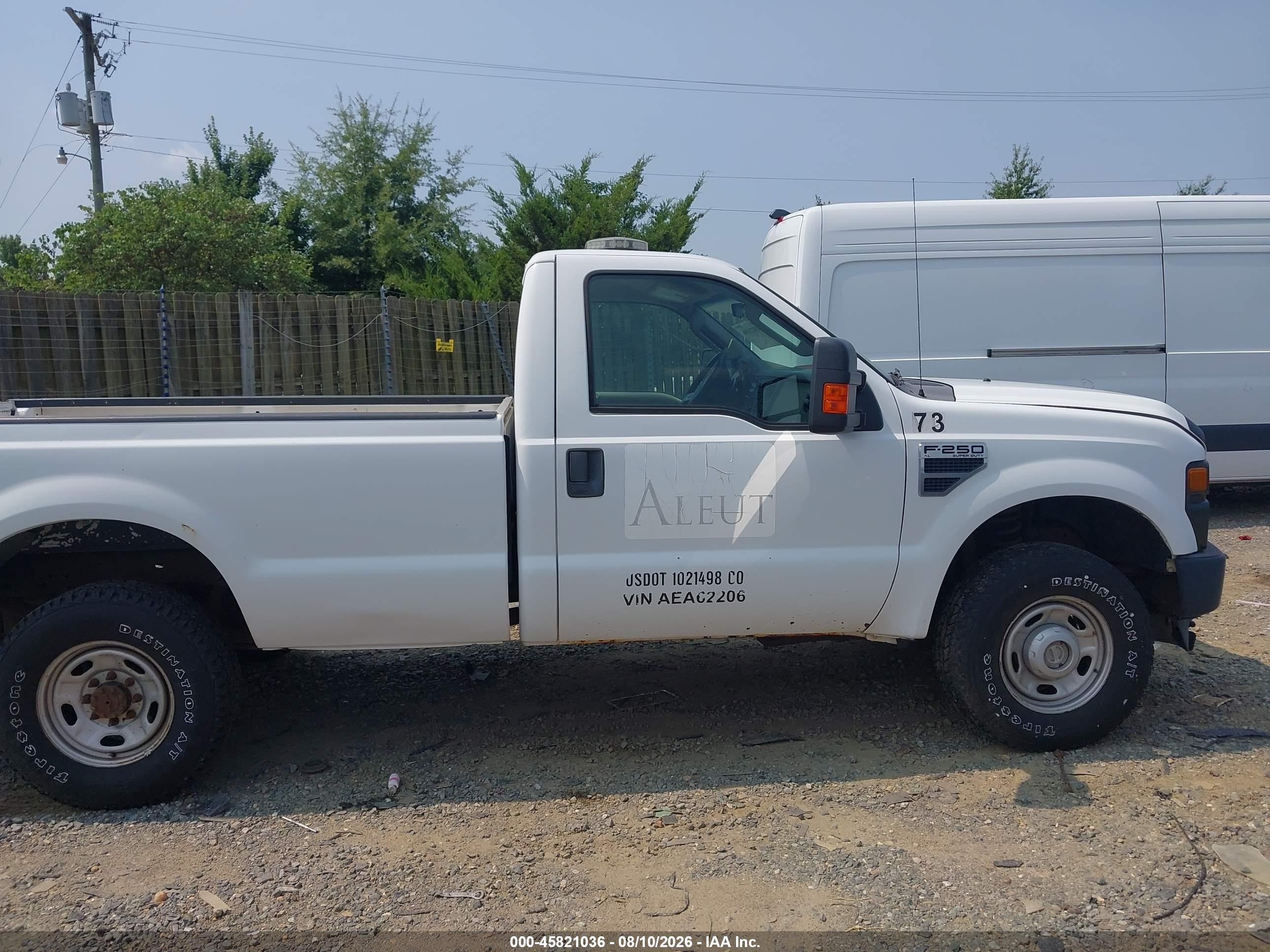 2010 Ford Super Duty F-250 Srw Xl/xlt White vin: 1FTNF2B52AEA62206