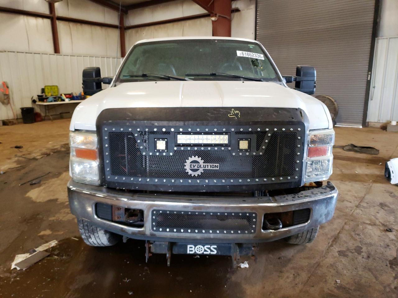2010 Ford F250 Super Duty White vin: 1FTNF2B56AEB38042