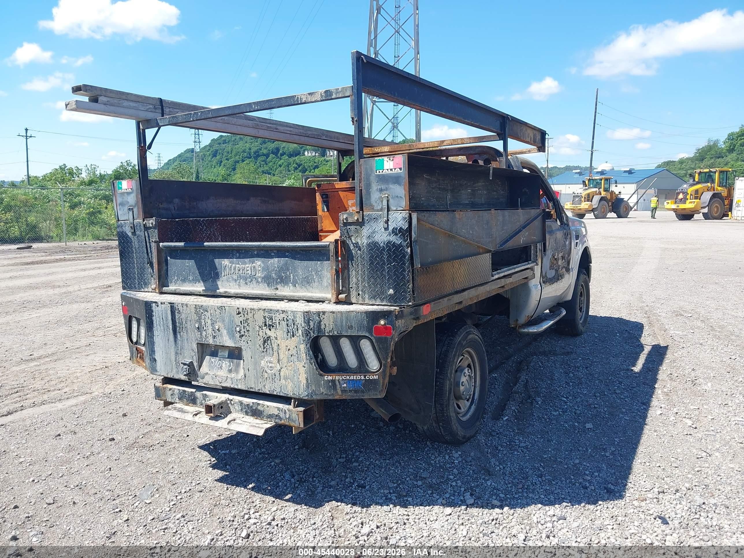 2010 Ford Super Duty F-250 Srw Xl Серебряный vin: 1FTNF2B59AEB32137