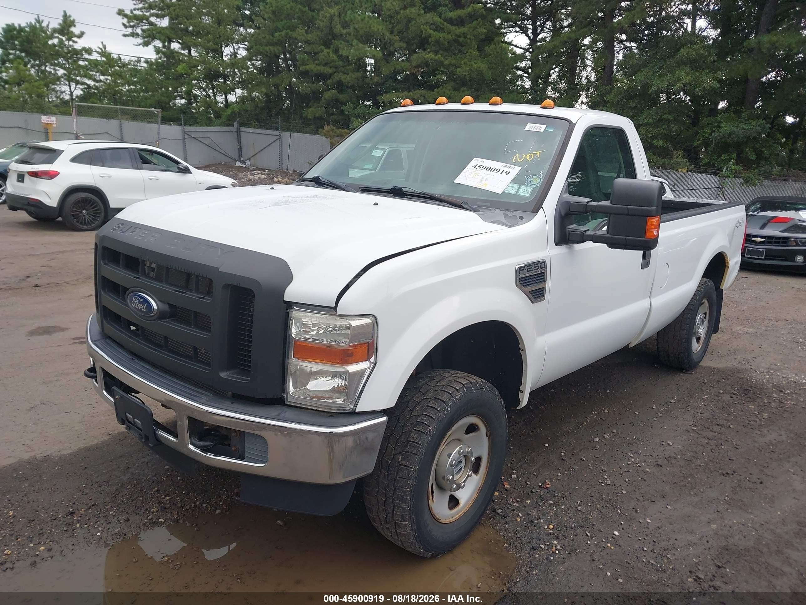 2010 Ford Super Duty F-250 Srw Xl/xlt White vin: 1FTNF2B5XAEA40230