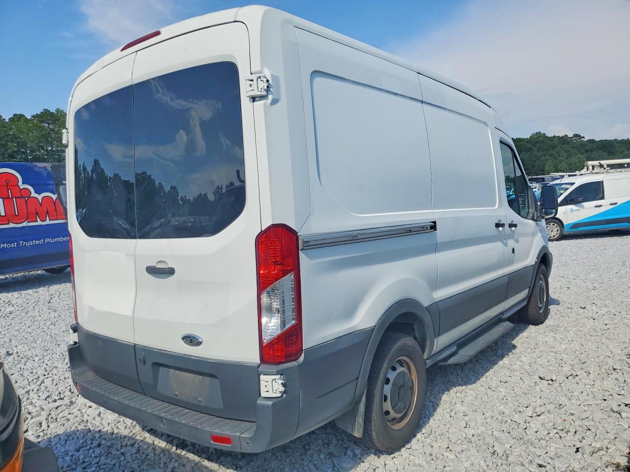 2015 Ford Transit T-250 White vin: 1FTNR1CMXFKA46304