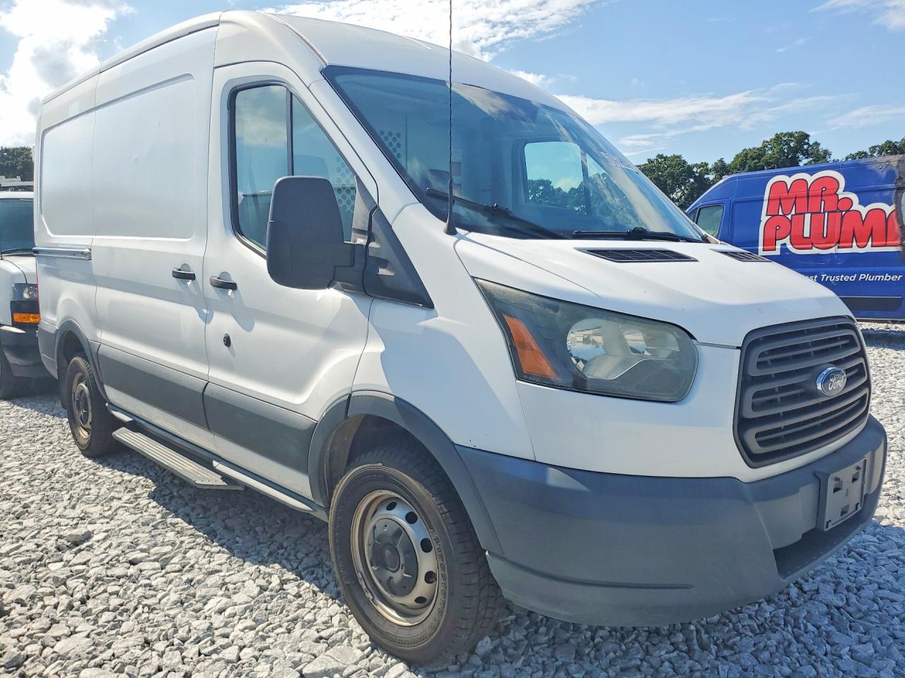 2015 Ford Transit T-250 White vin: 1FTNR1CMXFKA46304