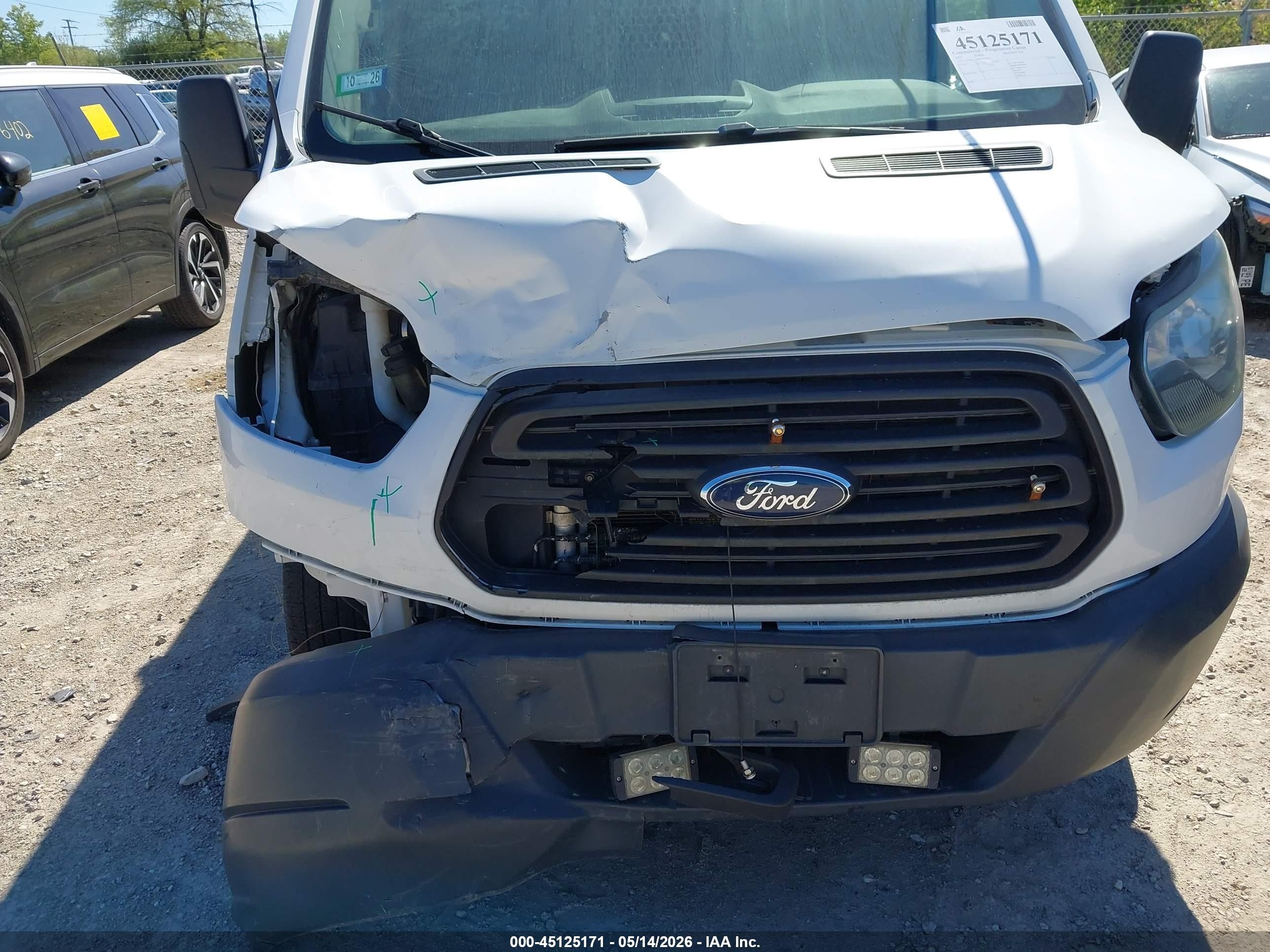2015 Ford Transit-250   White vin: 1FTNR1YM4FKA31726