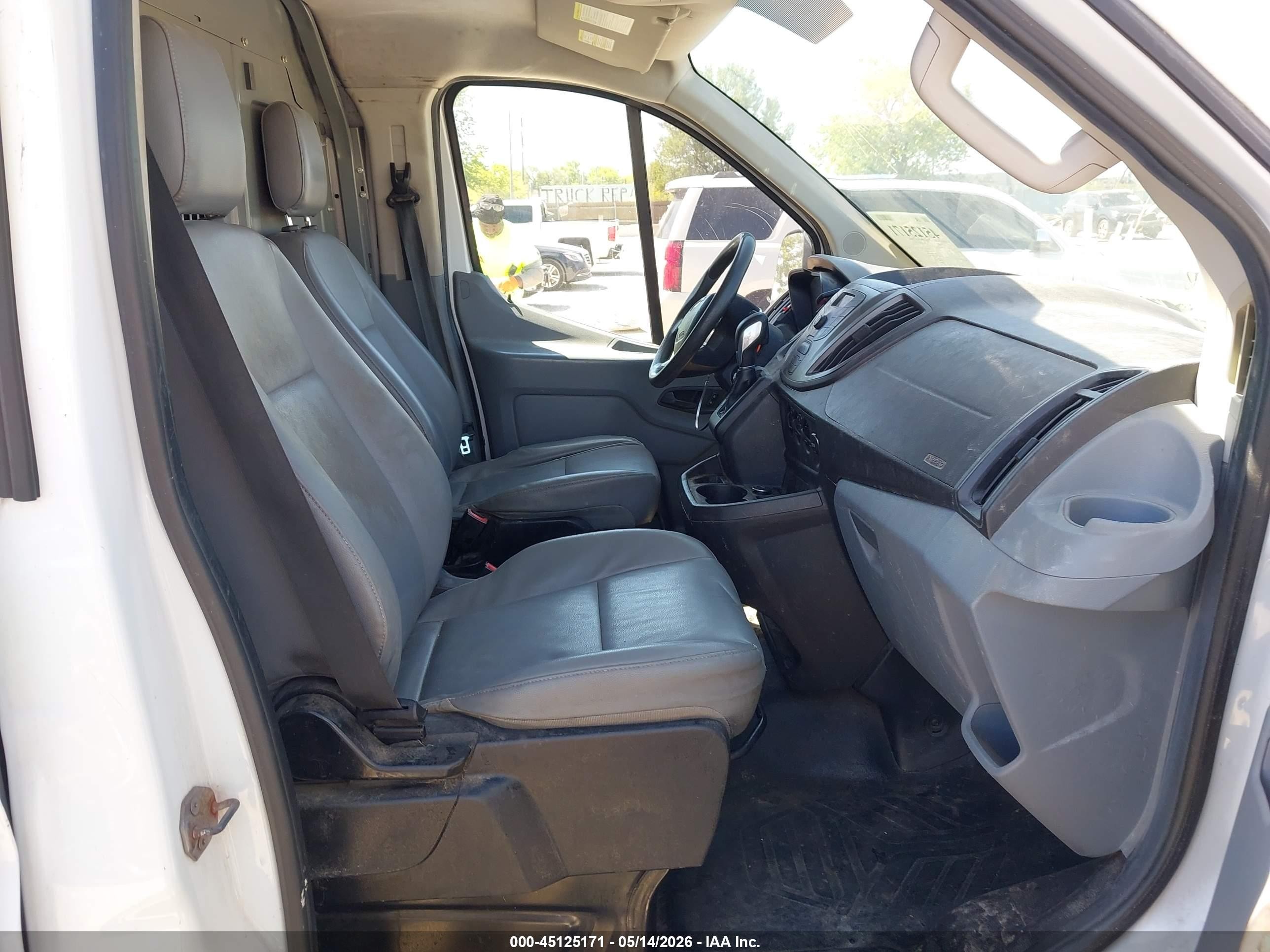 2015 Ford Transit-250   White vin: 1FTNR1YM4FKA31726
