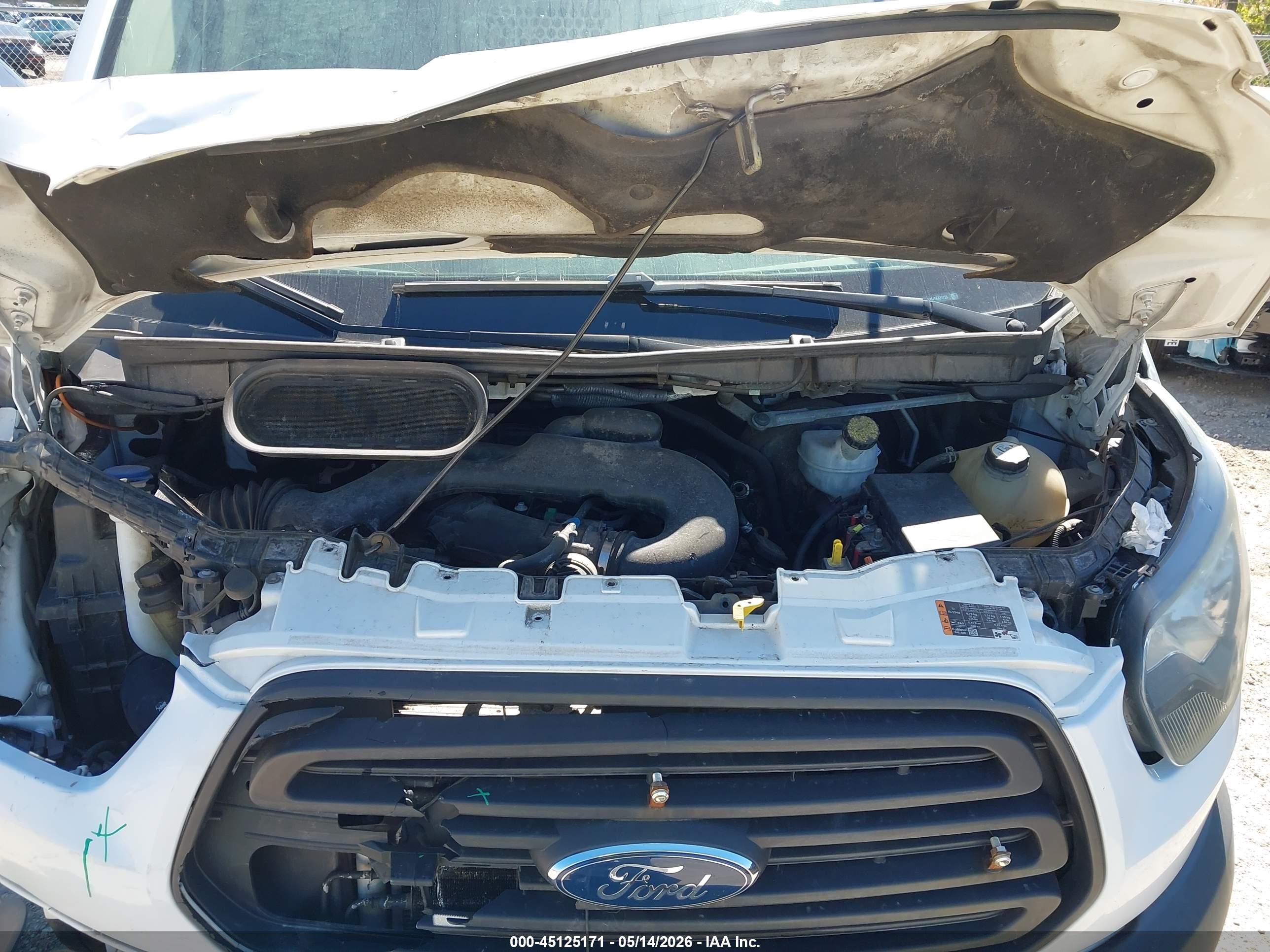 2015 Ford Transit-250   White vin: 1FTNR1YM4FKA31726