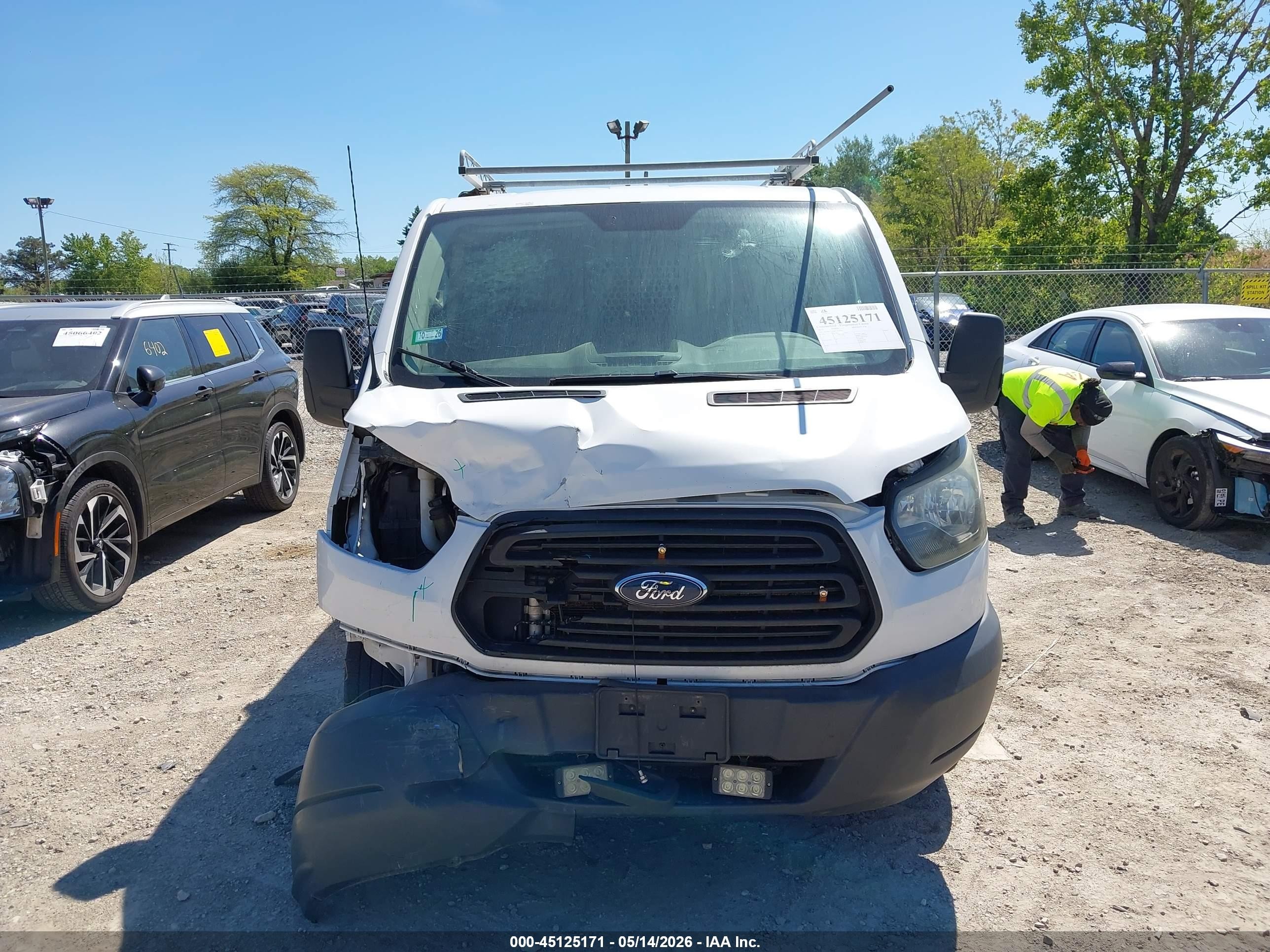 2015 Ford Transit-250   White vin: 1FTNR1YM4FKA31726