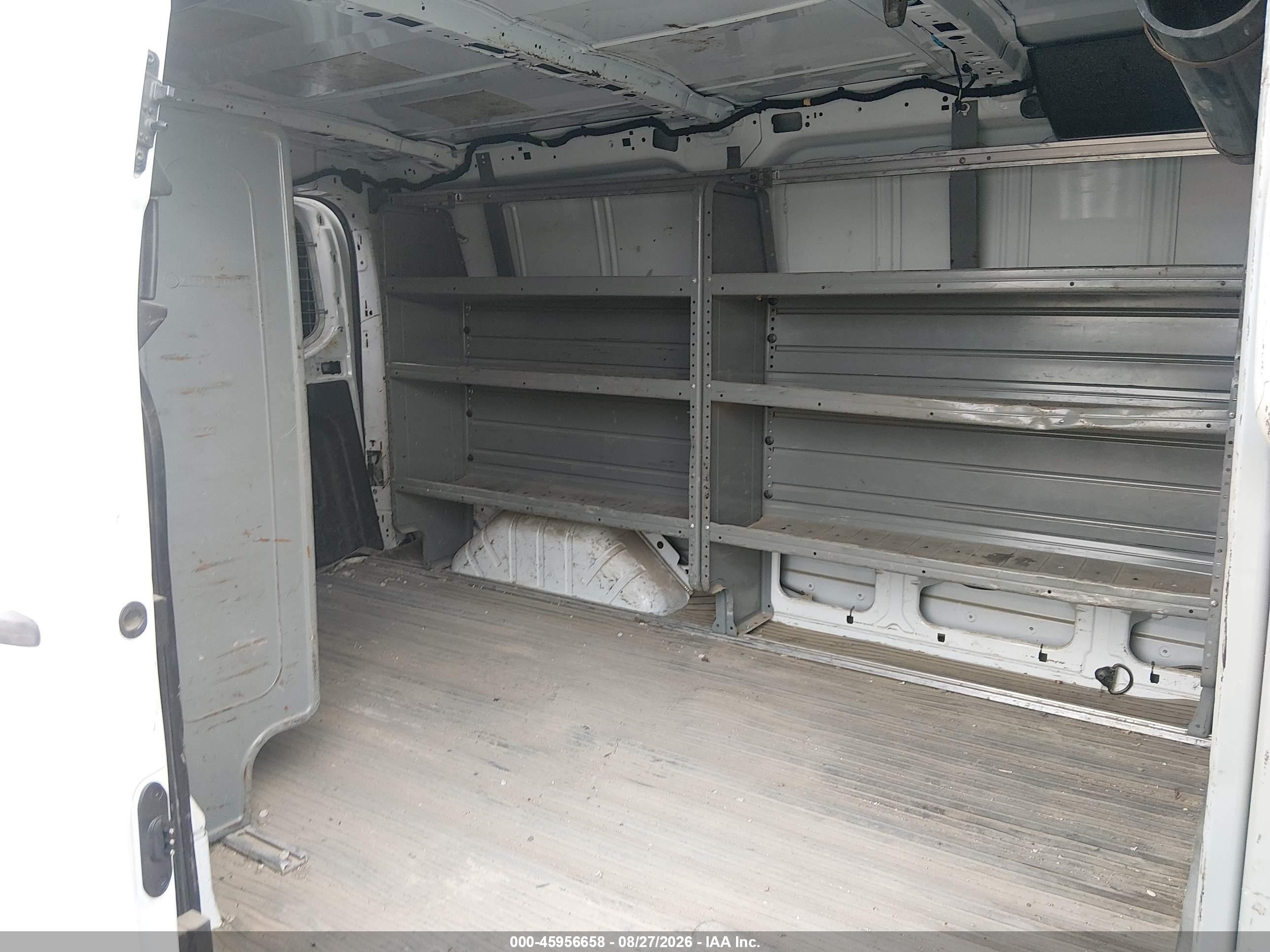 2015 Ford Transit-250   White vin: 1FTNR1YM7FKA44034