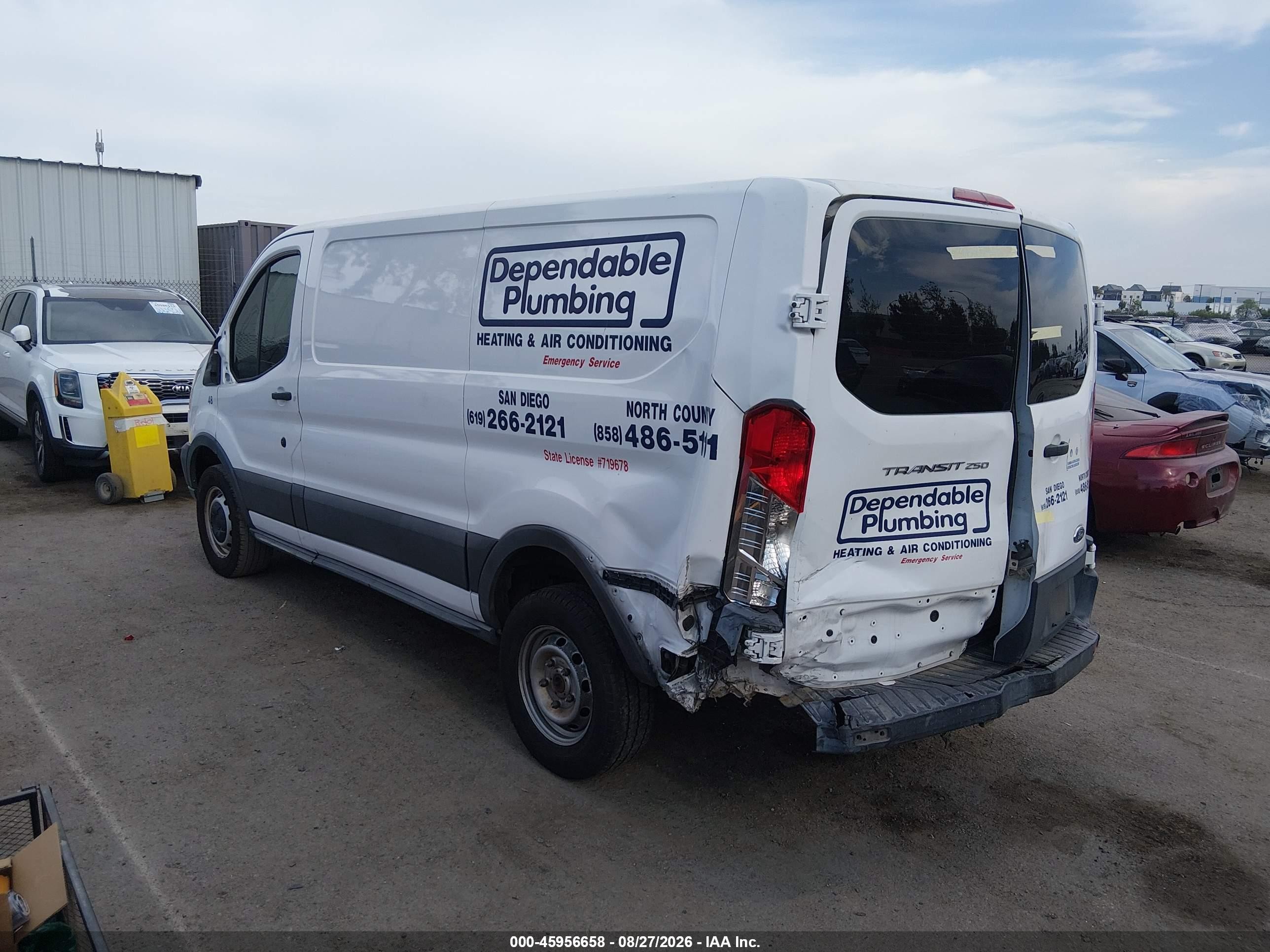 2015 Ford Transit-250   White vin: 1FTNR1YM7FKA44034