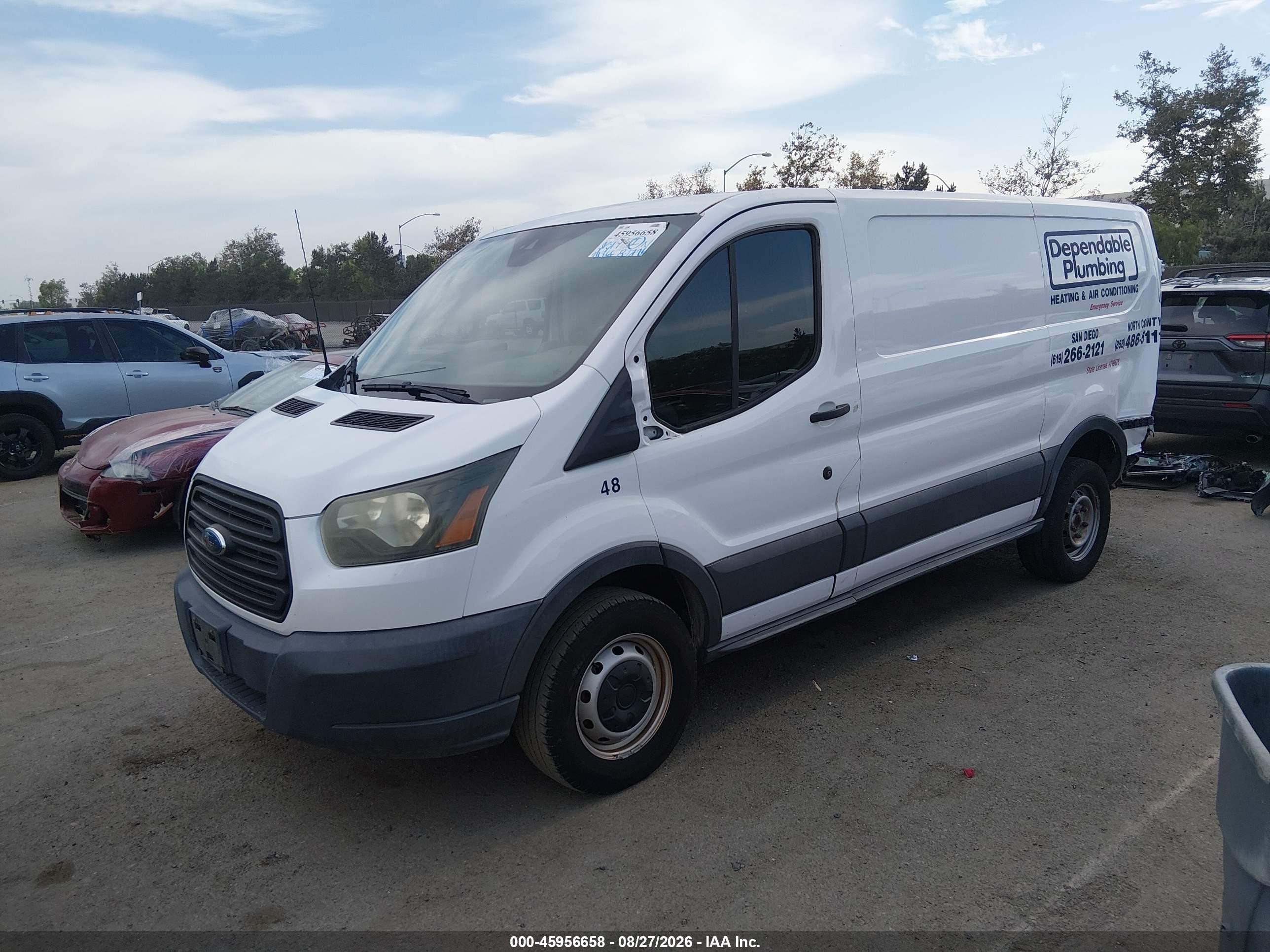 2015 Ford Transit-250   White vin: 1FTNR1YM7FKA44034