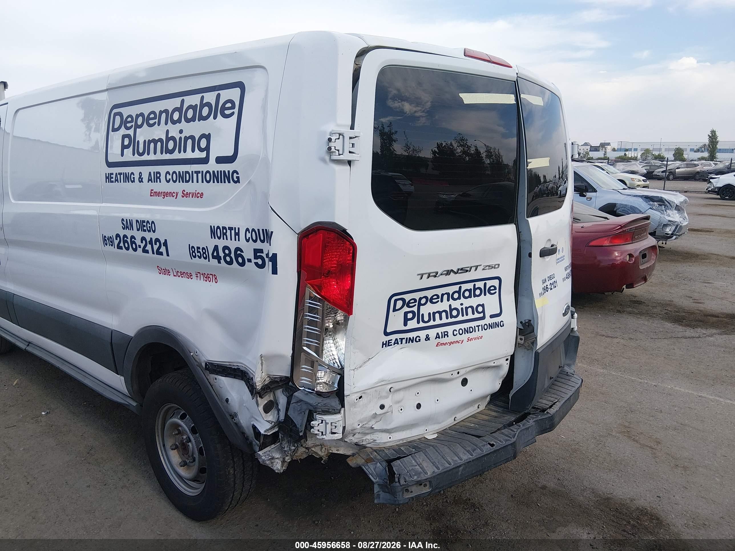 2015 Ford Transit-250   White vin: 1FTNR1YM7FKA44034