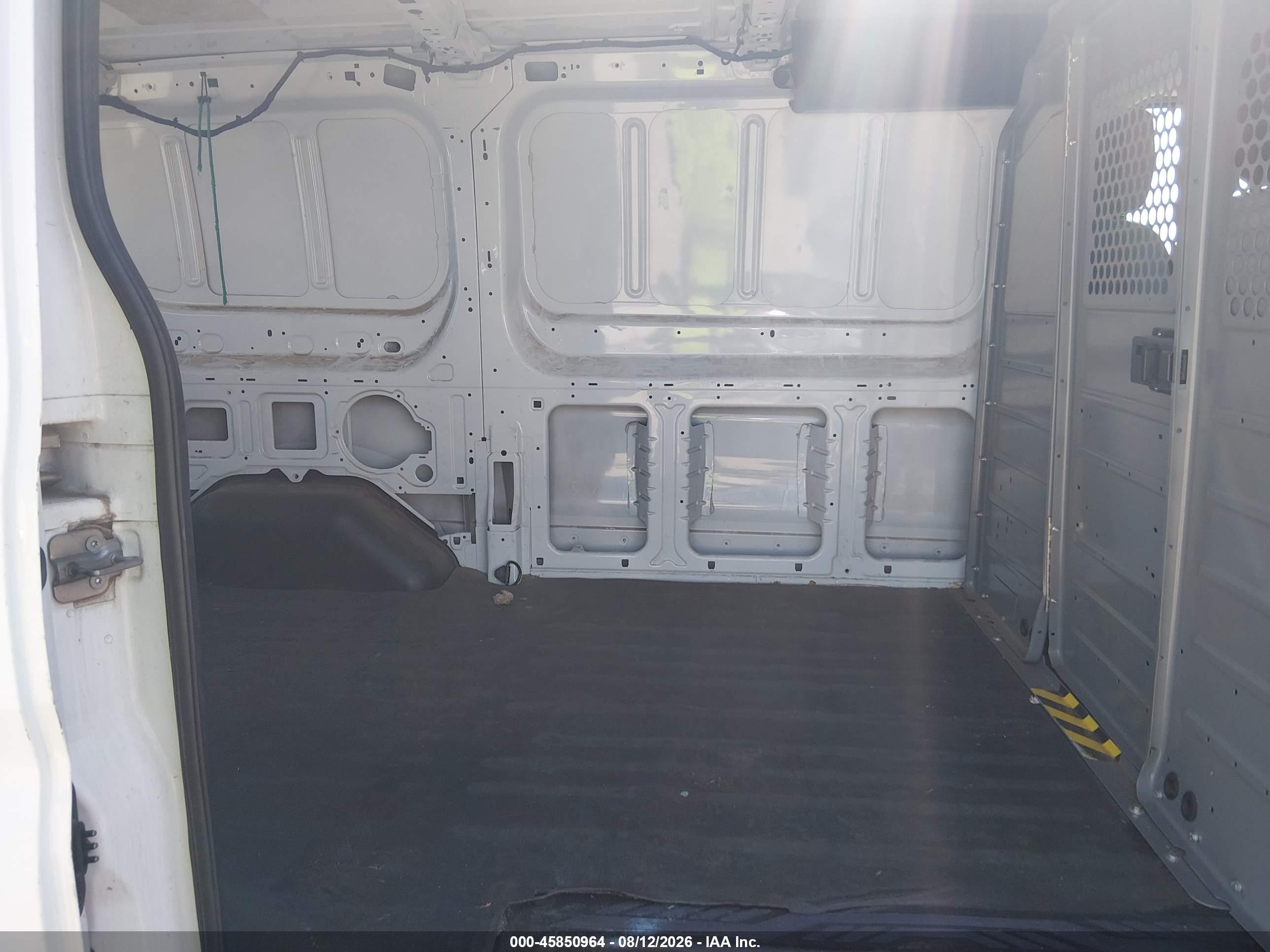 2015 Ford Transit-250   White vin: 1FTNR1YM9FKA83238