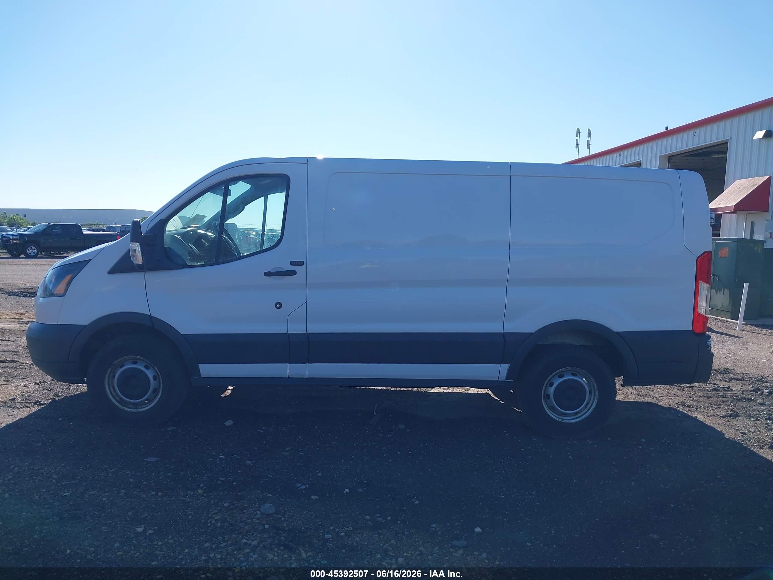 2015 Ford Transit-250   White vin: 1FTNR1YMXFKB29403