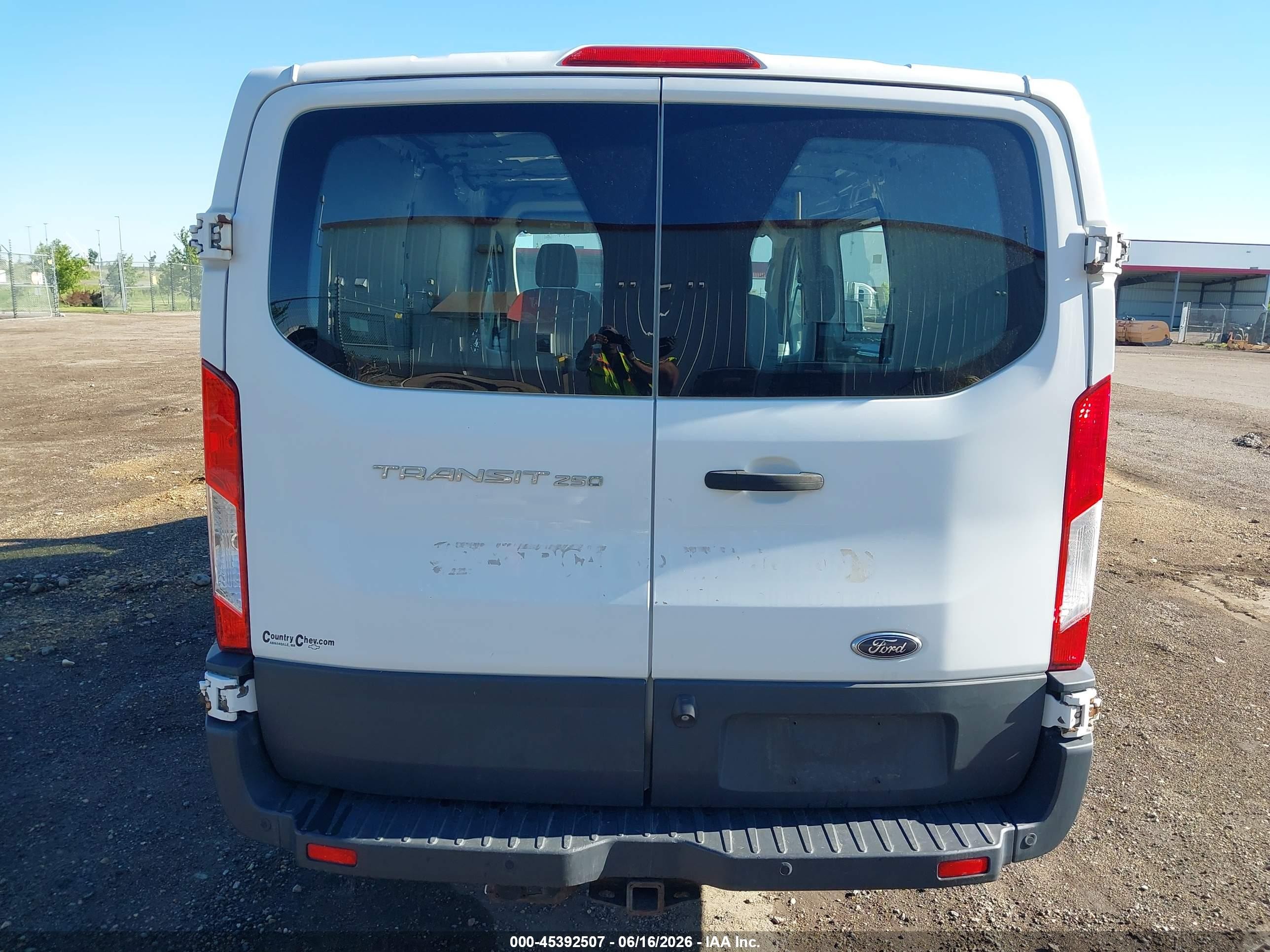 2015 Ford Transit-250   White vin: 1FTNR1YMXFKB29403