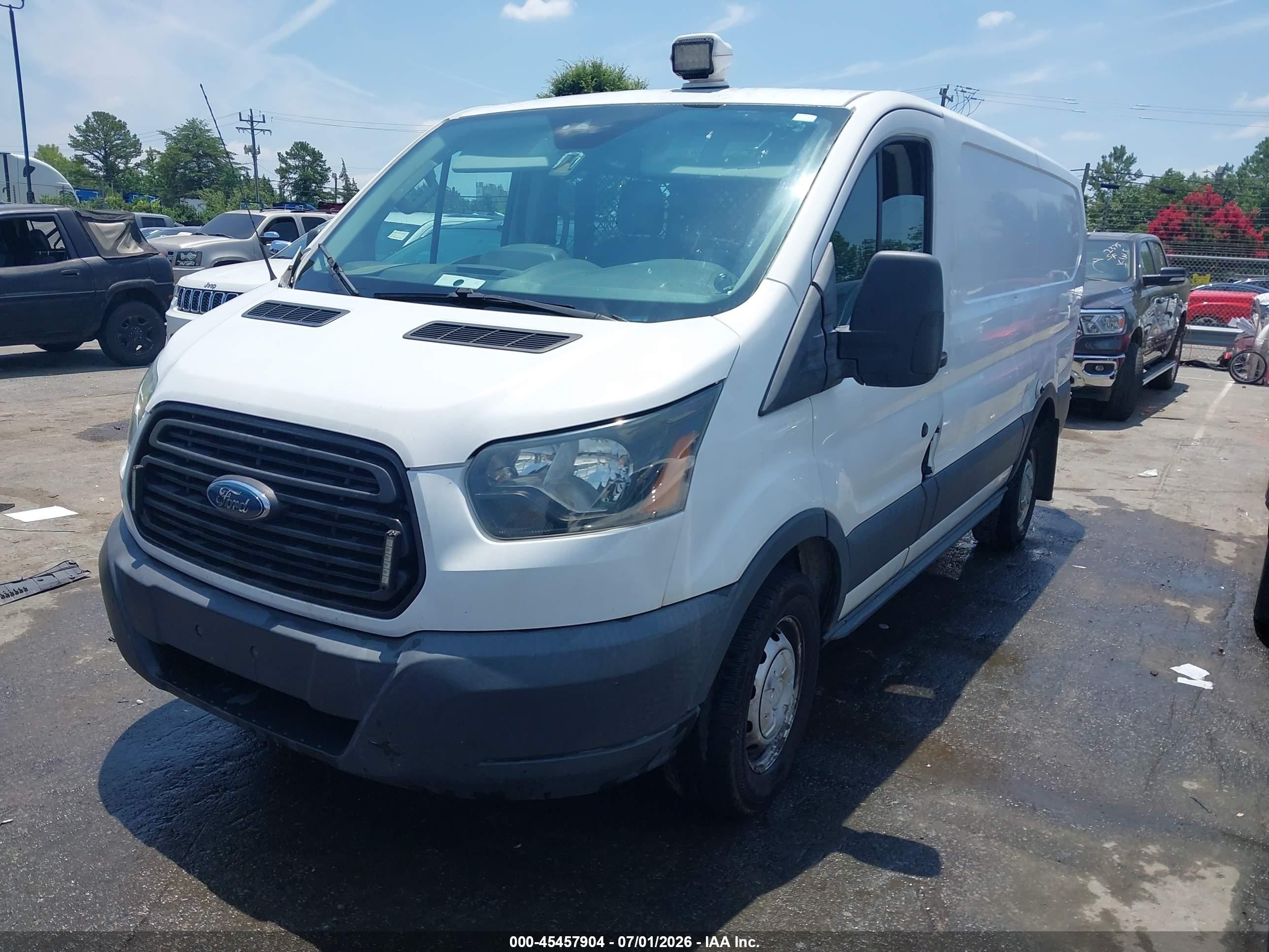 2015 Ford Transit-250   White vin: 1FTNR1YV7FKB07867