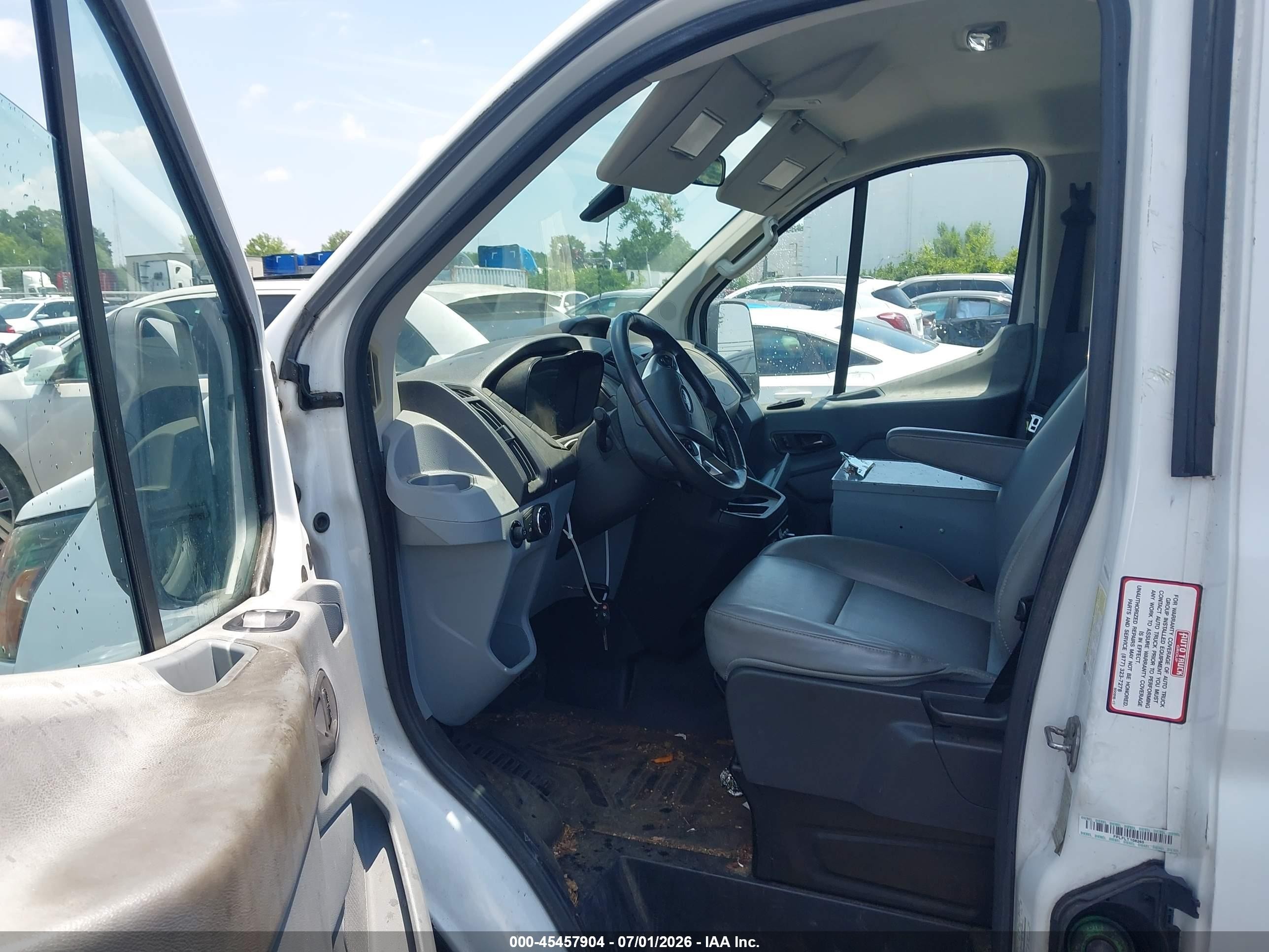 2015 Ford Transit-250   White vin: 1FTNR1YV7FKB07867