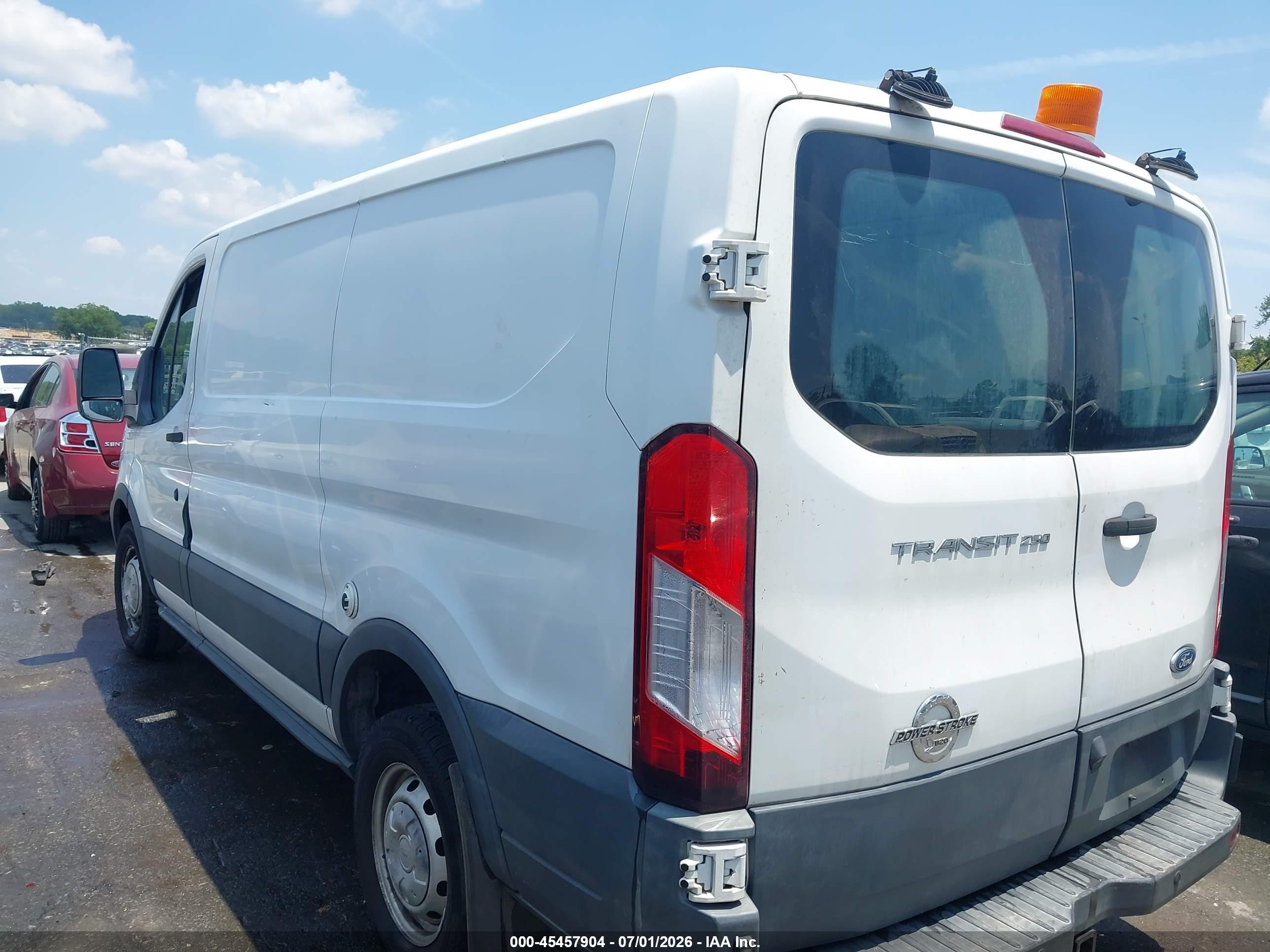 2015 Ford Transit-250   White vin: 1FTNR1YV7FKB07867