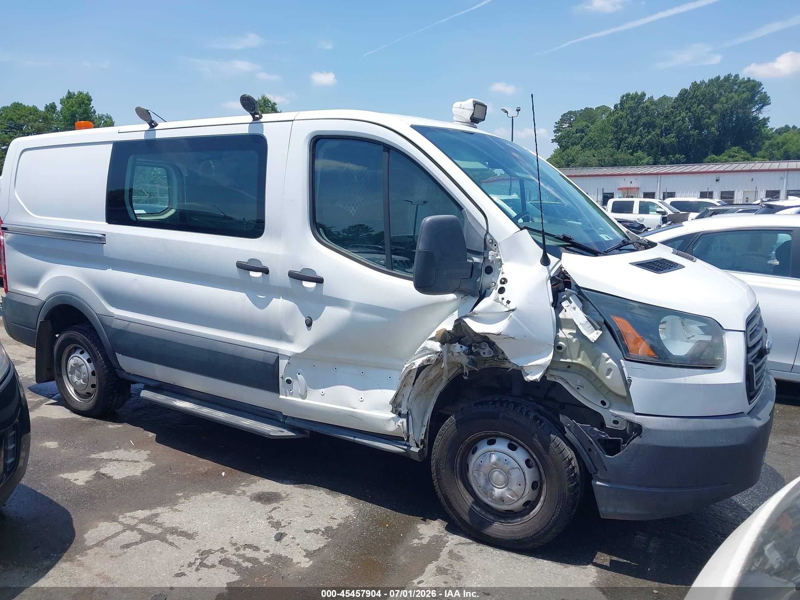 2015 Ford Transit-250   White vin: 1FTNR1YV7FKB07867