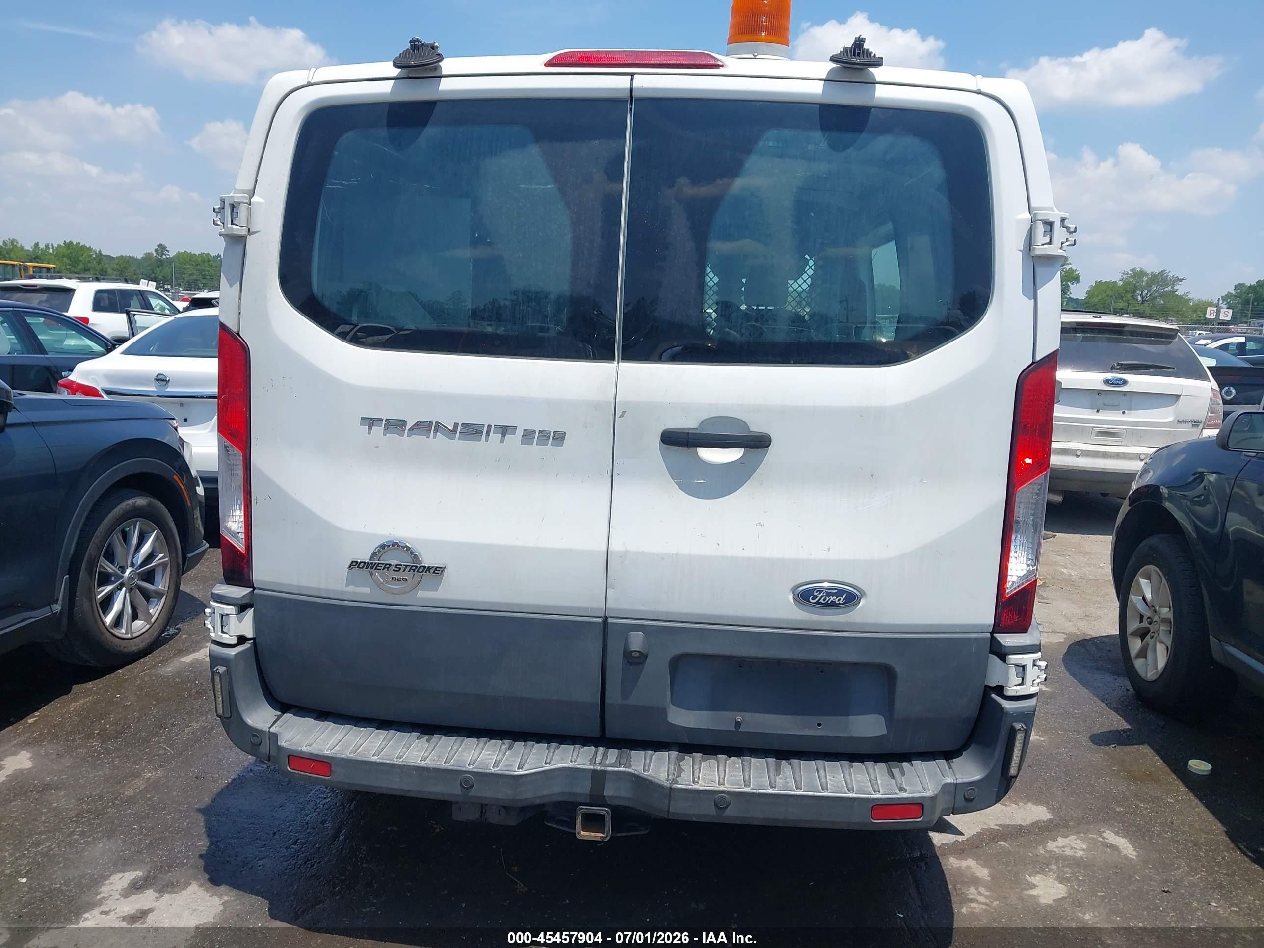 2015 Ford Transit-250   White vin: 1FTNR1YV7FKB07867