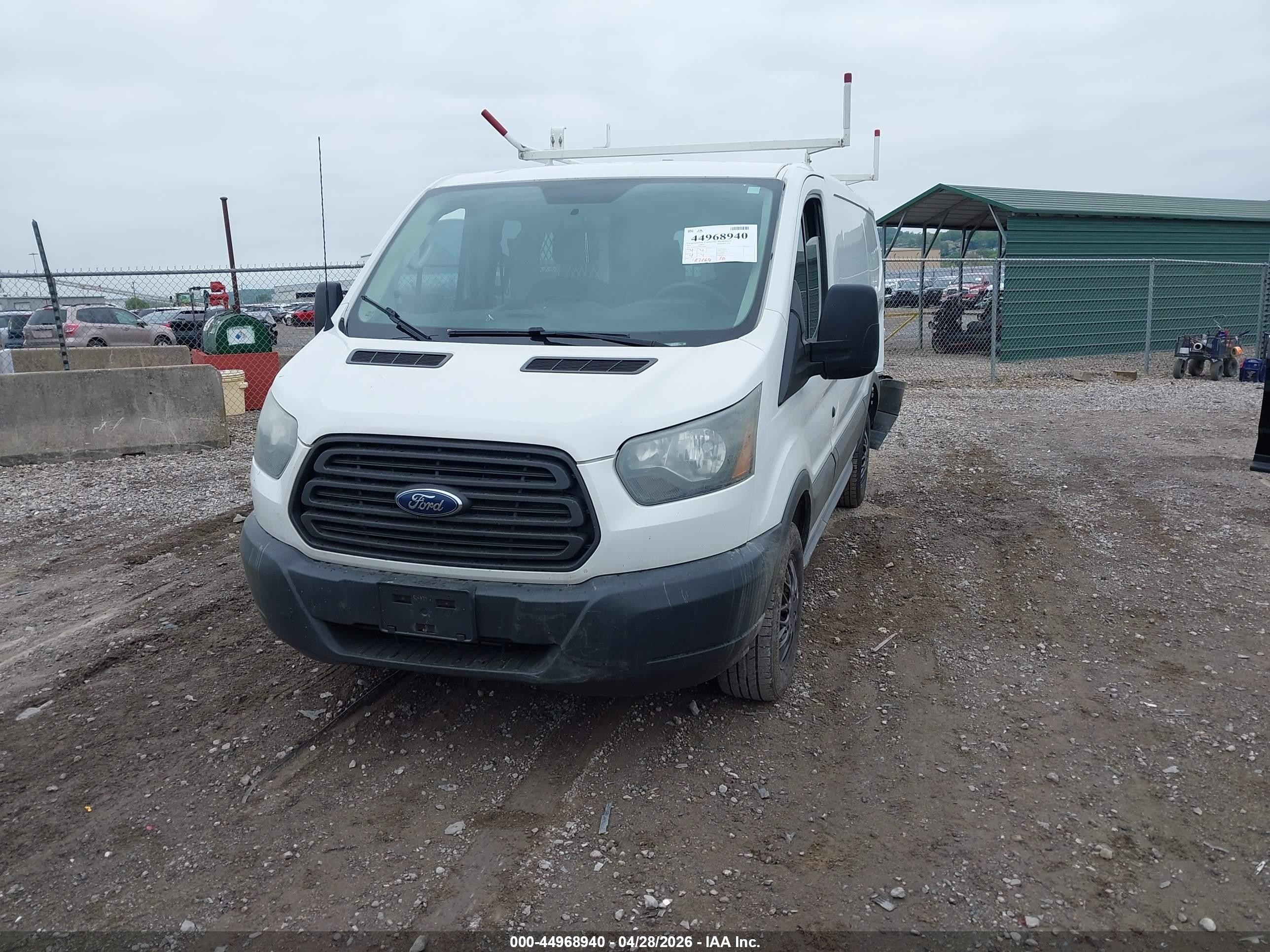 2015 Ford Transit-250   White vin: 1FTNR1ZG2FKA40627