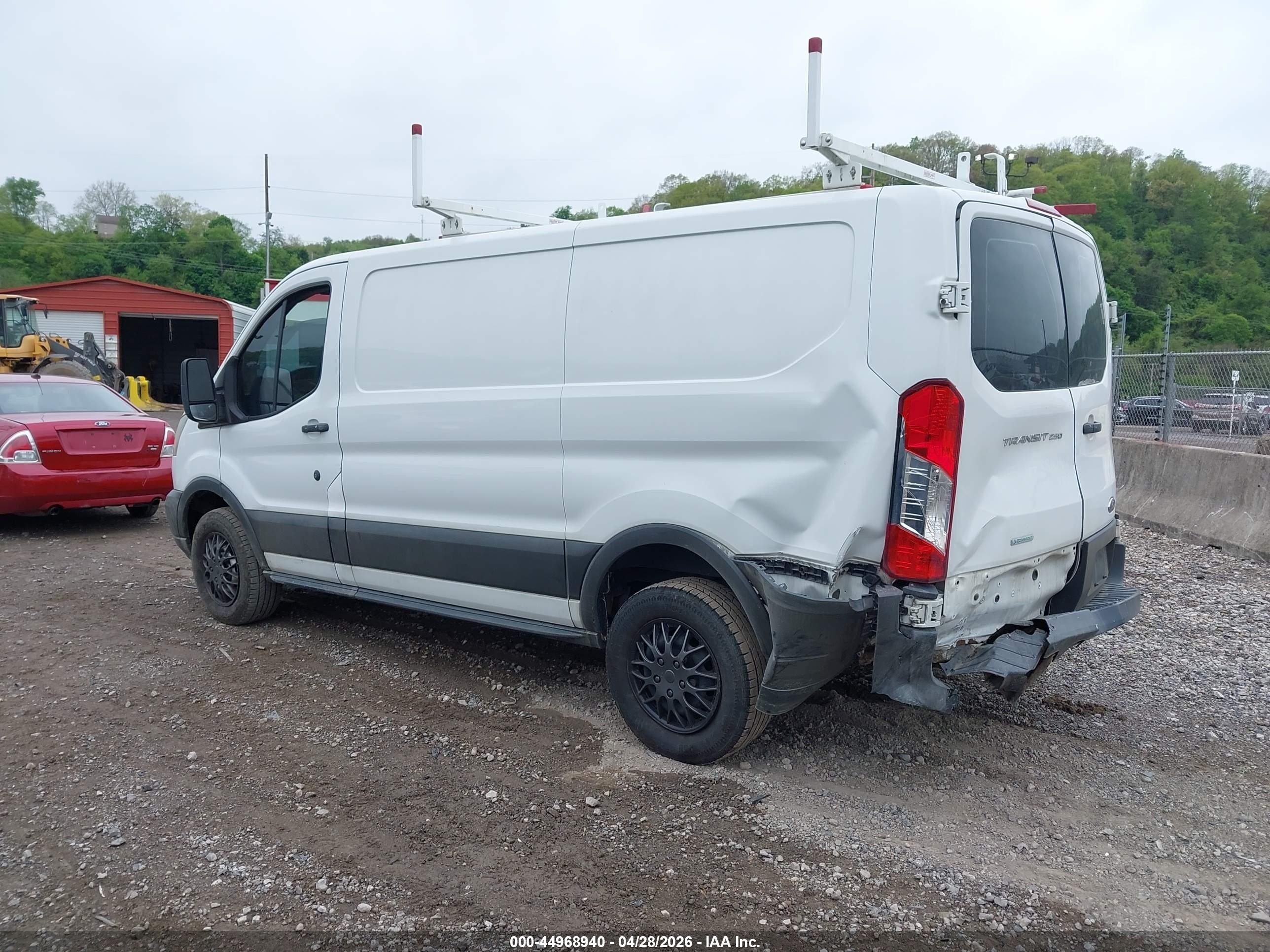 2015 Ford Transit-250   White vin: 1FTNR1ZG2FKA40627
