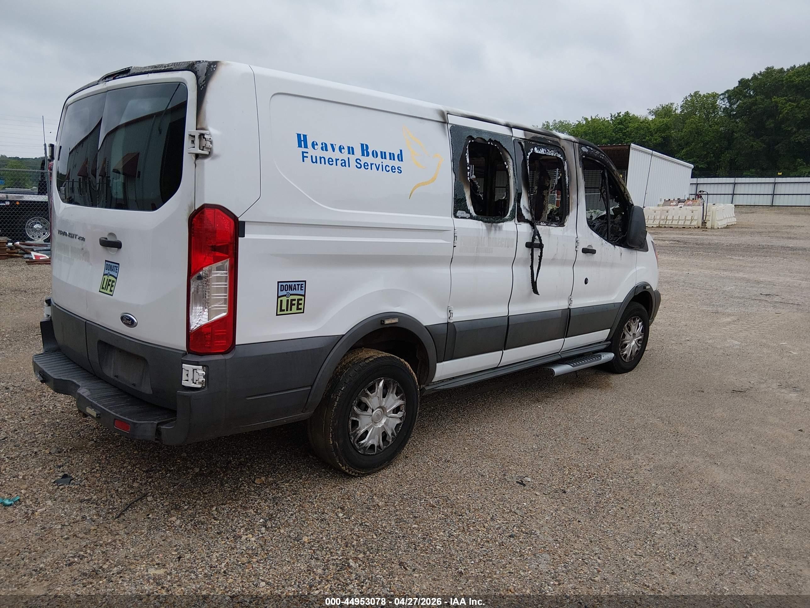2015 Ford Transit-250   White vin: 1FTNR1ZM0FKA76497