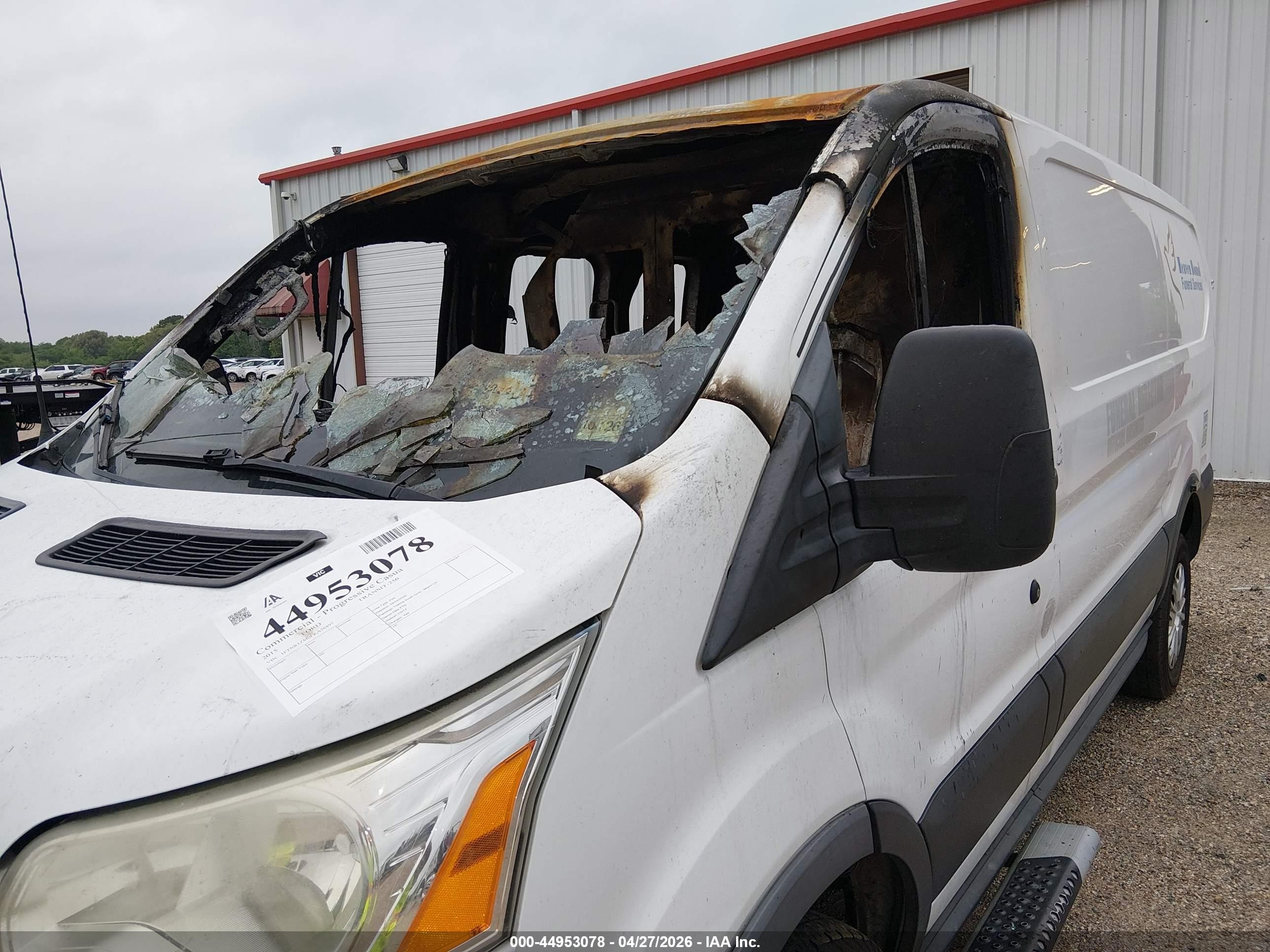 2015 Ford Transit-250   White vin: 1FTNR1ZM0FKA76497