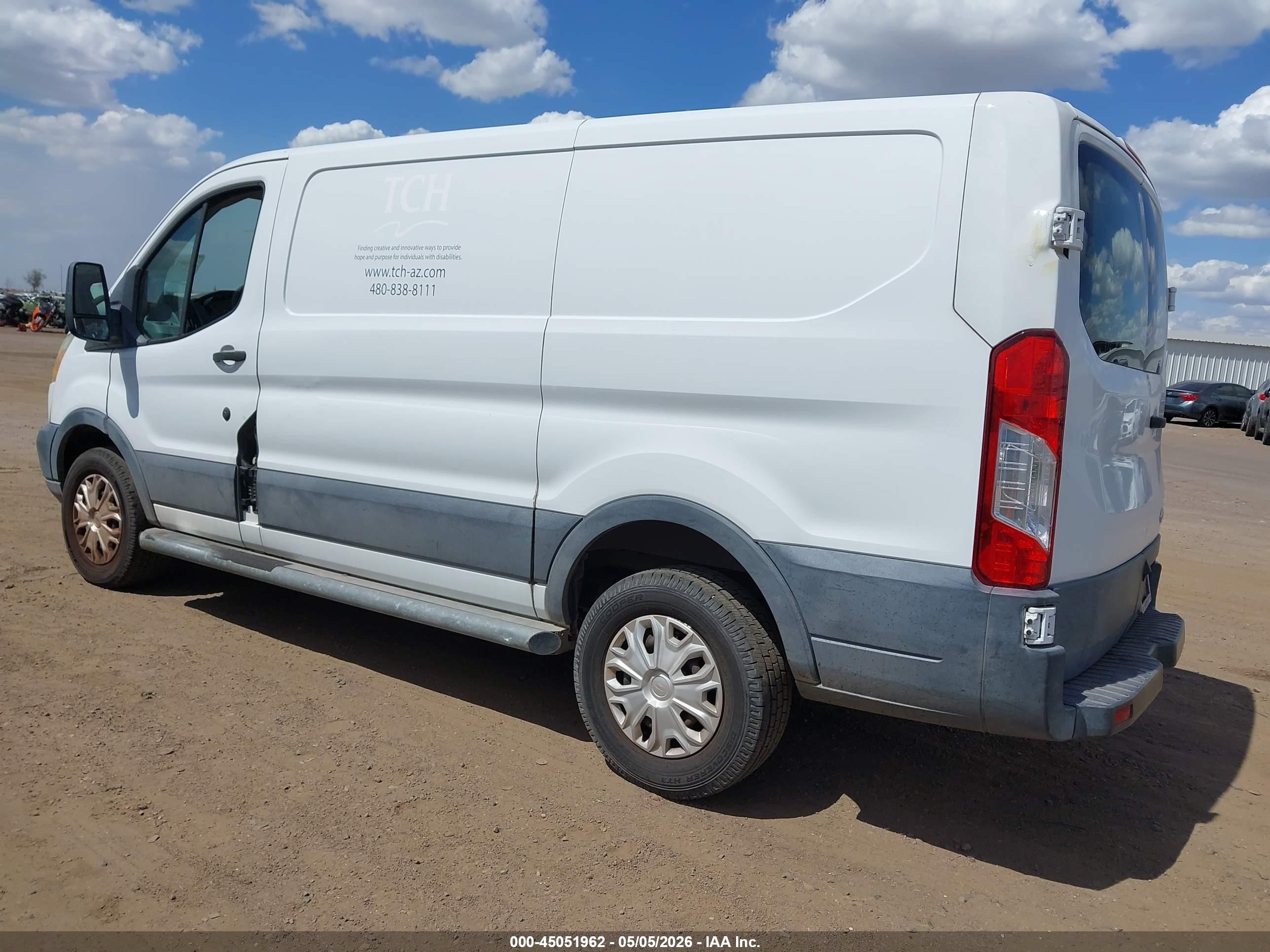 2015 Ford Transit-250   White vin: 1FTNR1ZM3FKA33711