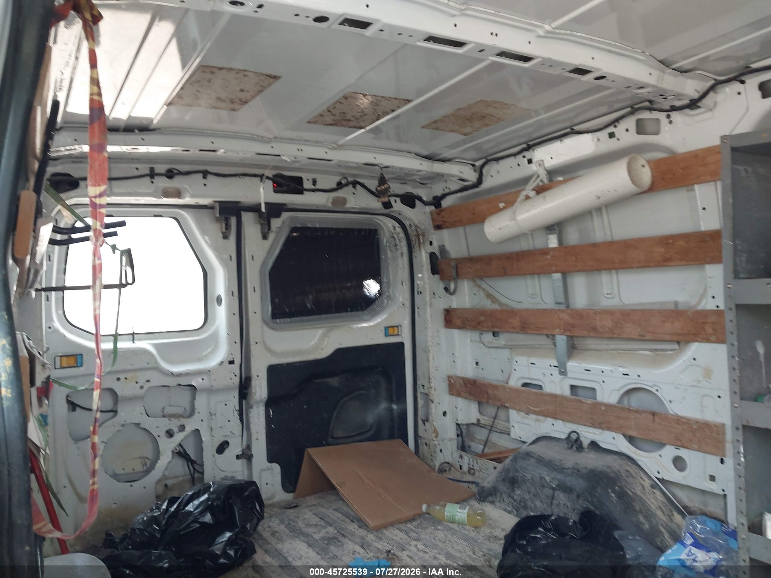 2015 Ford Transit-250   White vin: 1FTNR1ZM3FKA34163