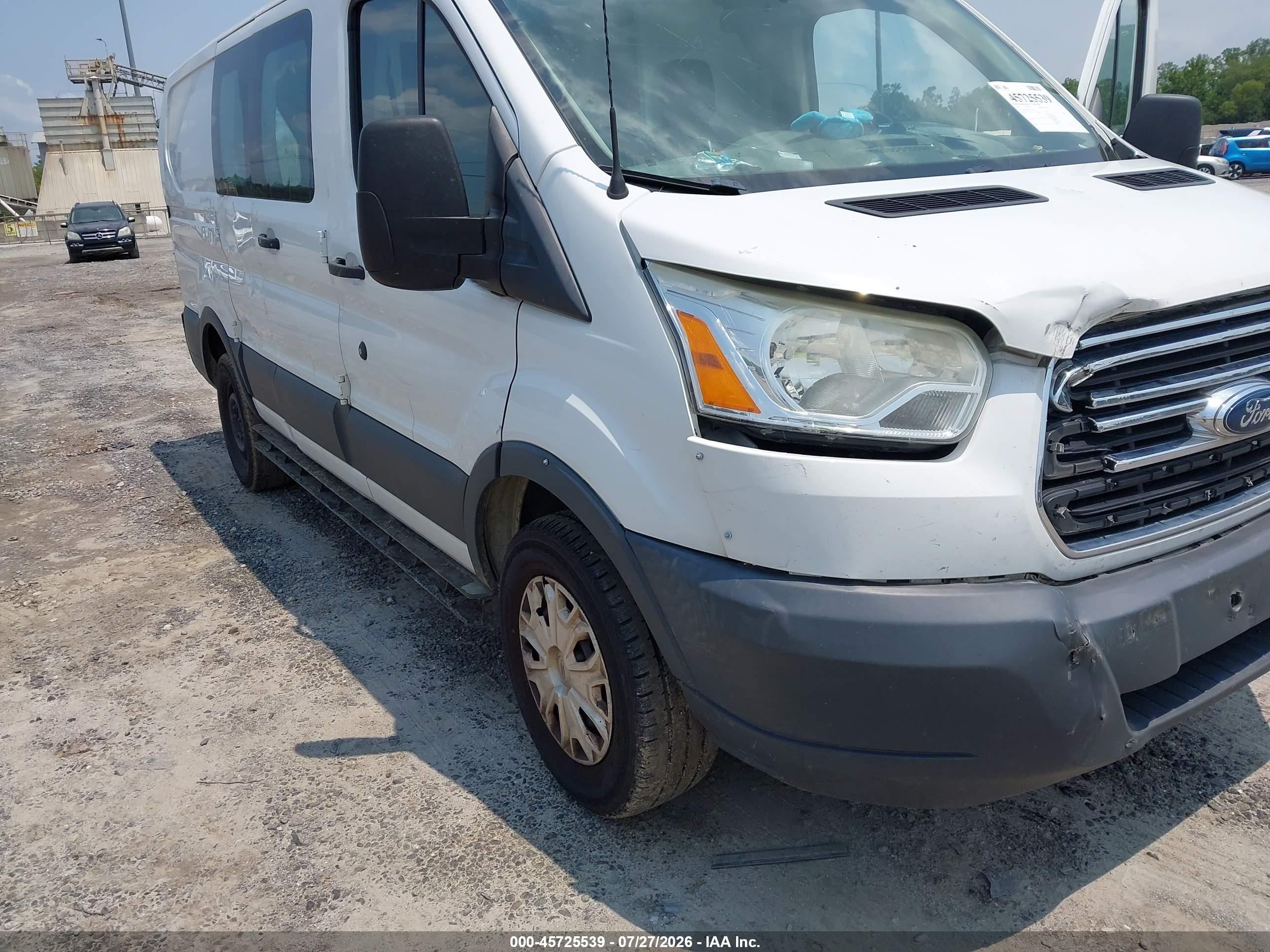2015 Ford Transit-250   White vin: 1FTNR1ZM3FKA34163