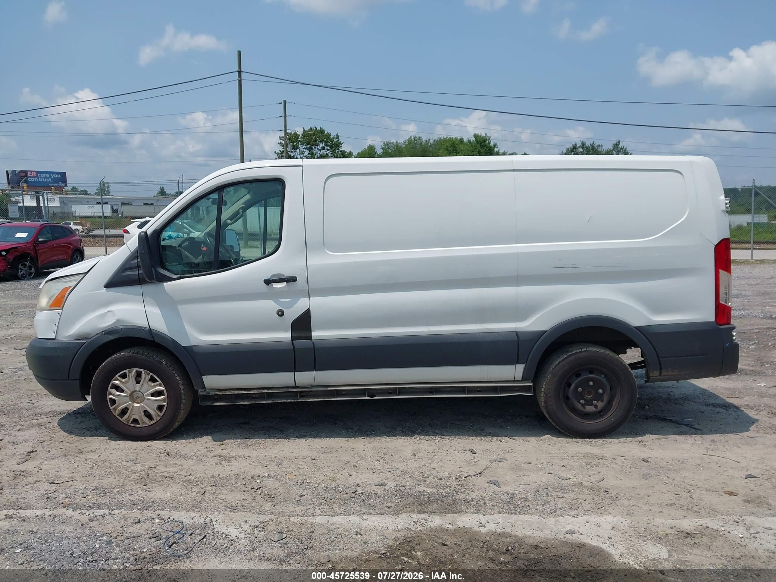 2015 Ford Transit-250   White vin: 1FTNR1ZM3FKA34163
