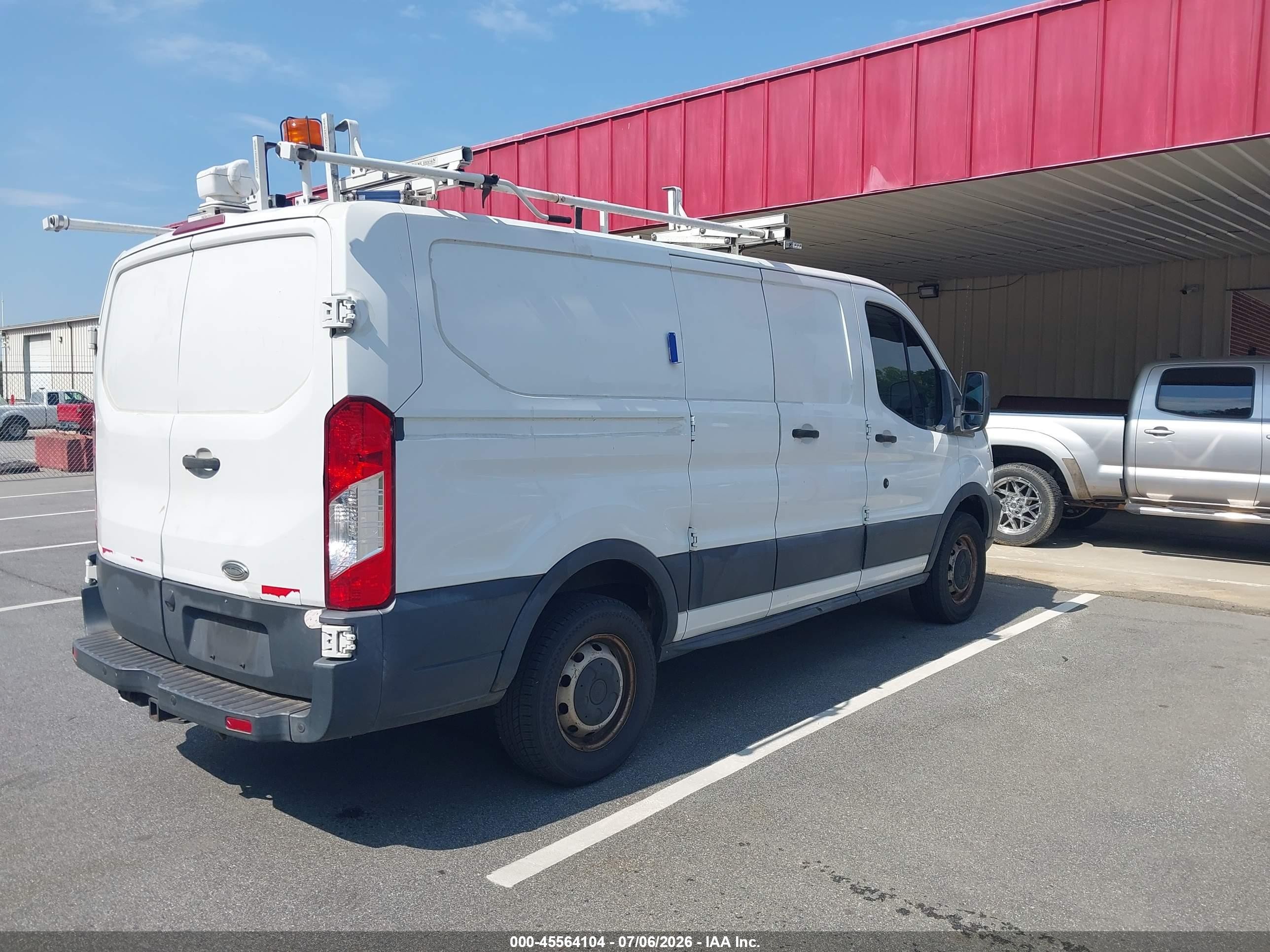 2015 Ford Transit-250   White vin: 1FTNR1ZM3FKA68085