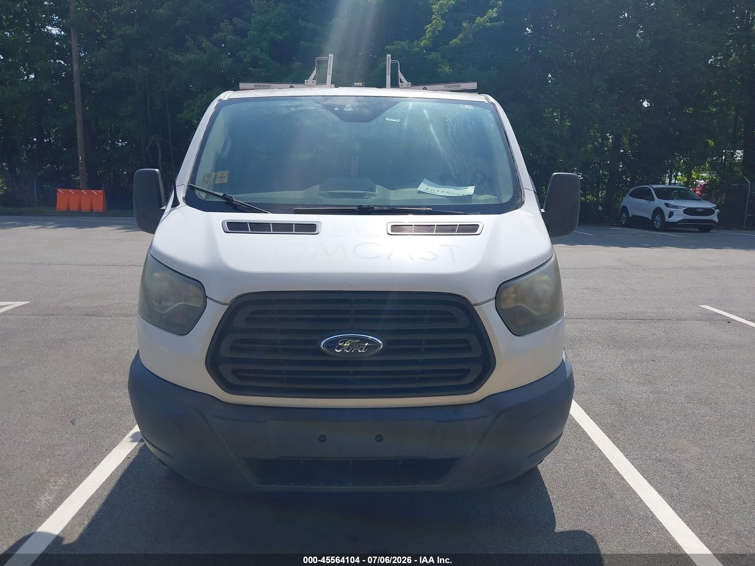 2015 Ford Transit-250   White vin: 1FTNR1ZM3FKA68085