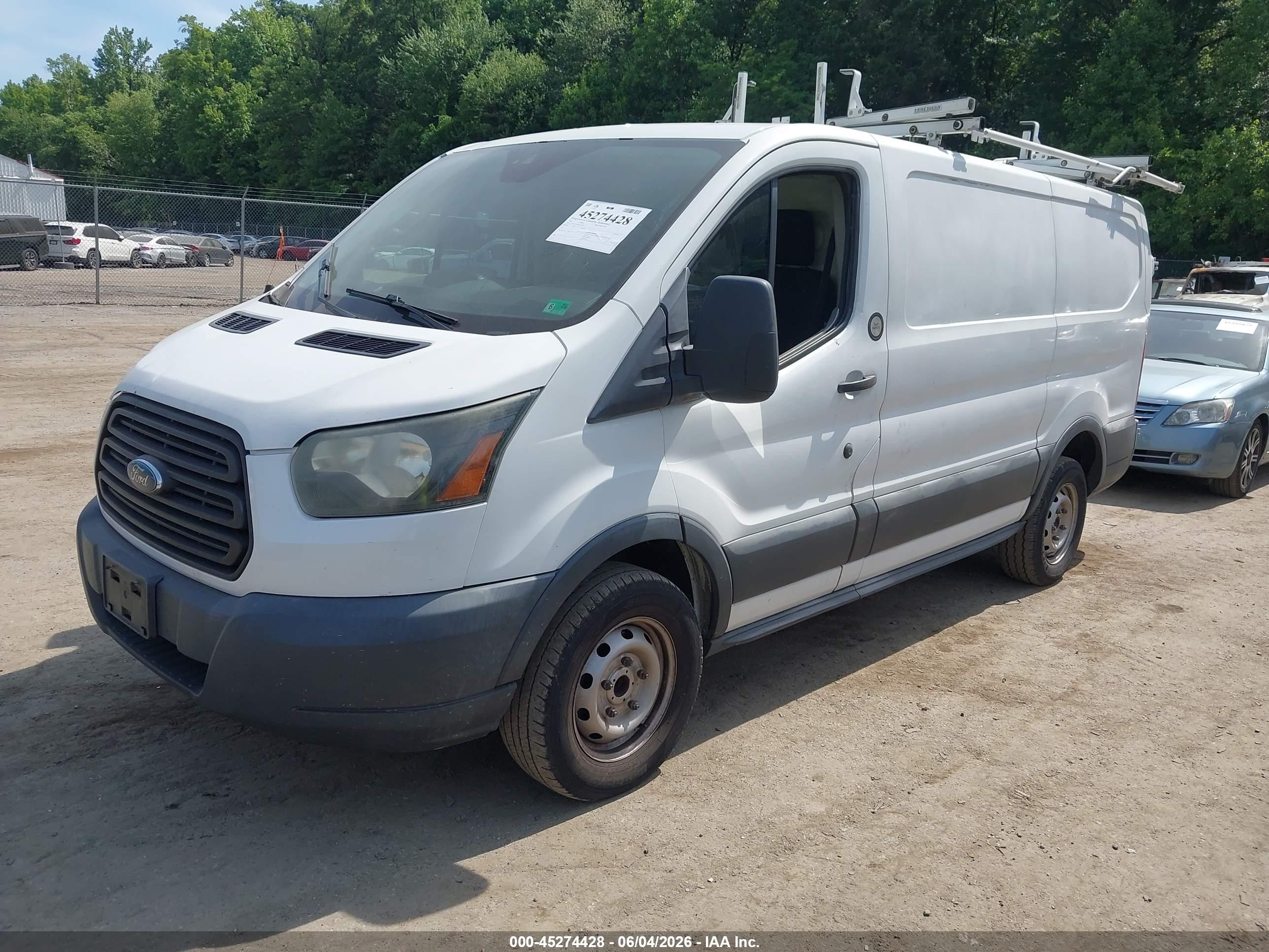 2015 Ford Transit-250   White vin: 1FTNR1ZM4FKA45432