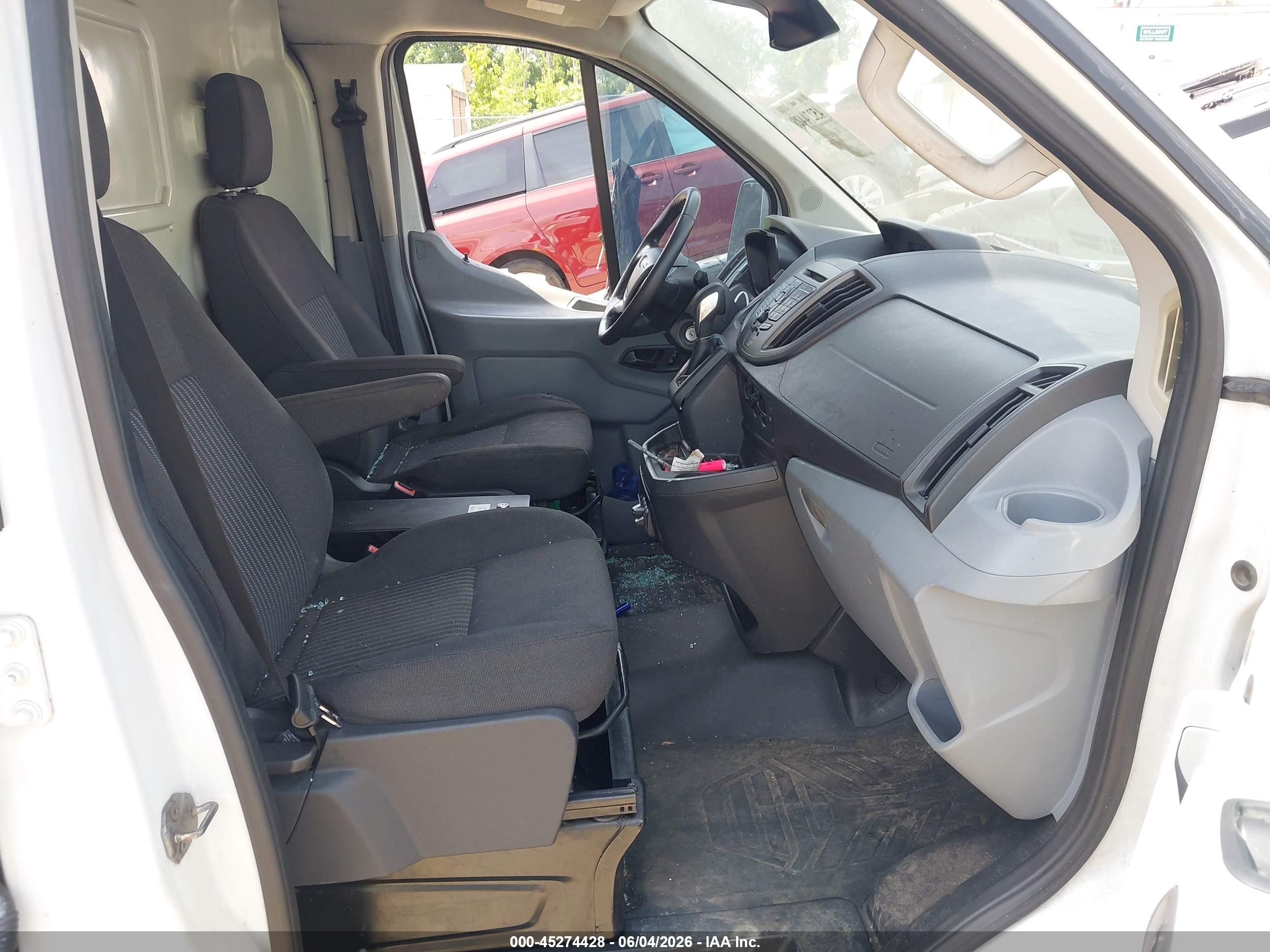 2015 Ford Transit-250   White vin: 1FTNR1ZM4FKA45432