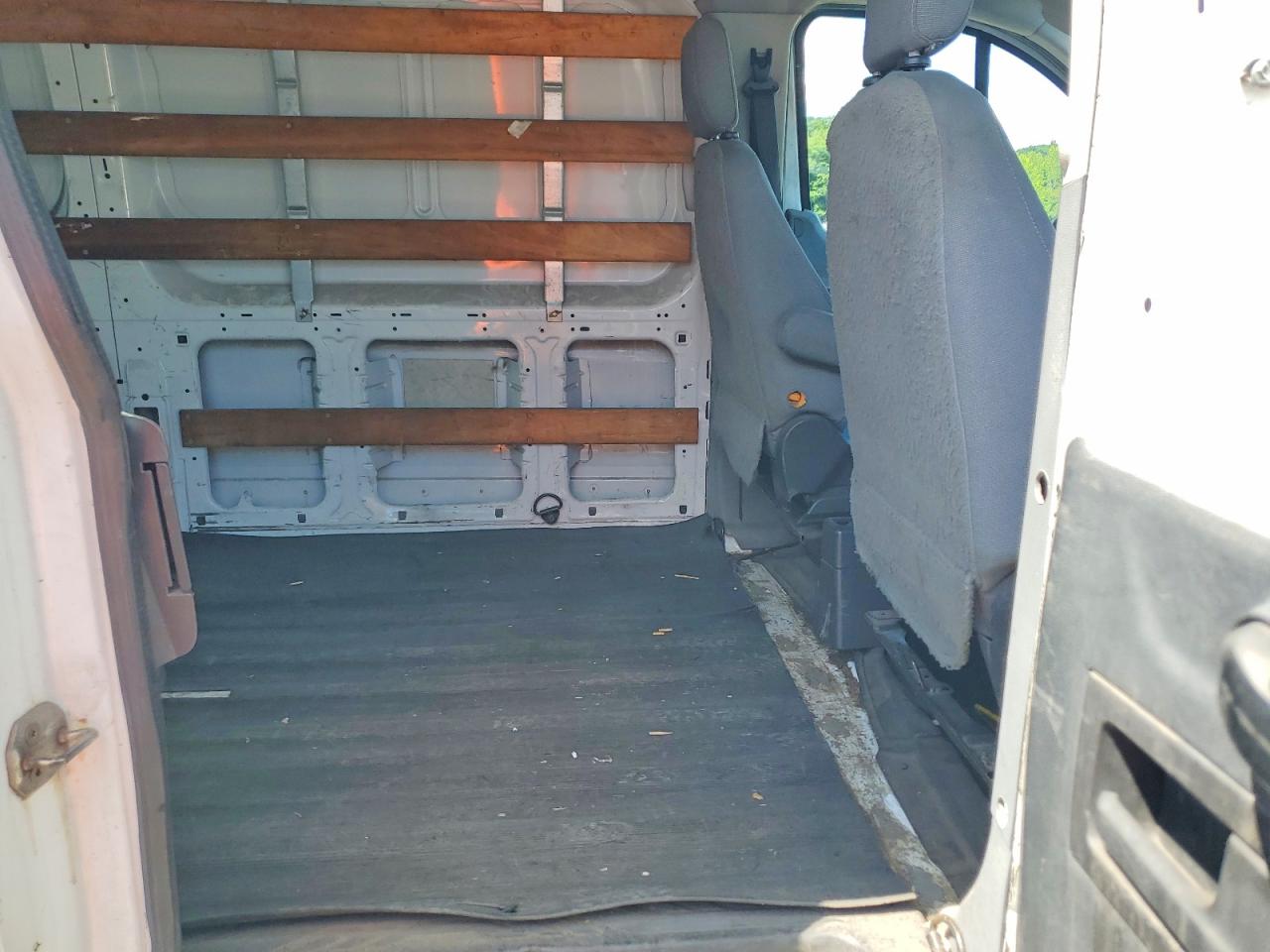 2015 Ford Transit T-250 White vin: 1FTNR1ZM5FKA46945