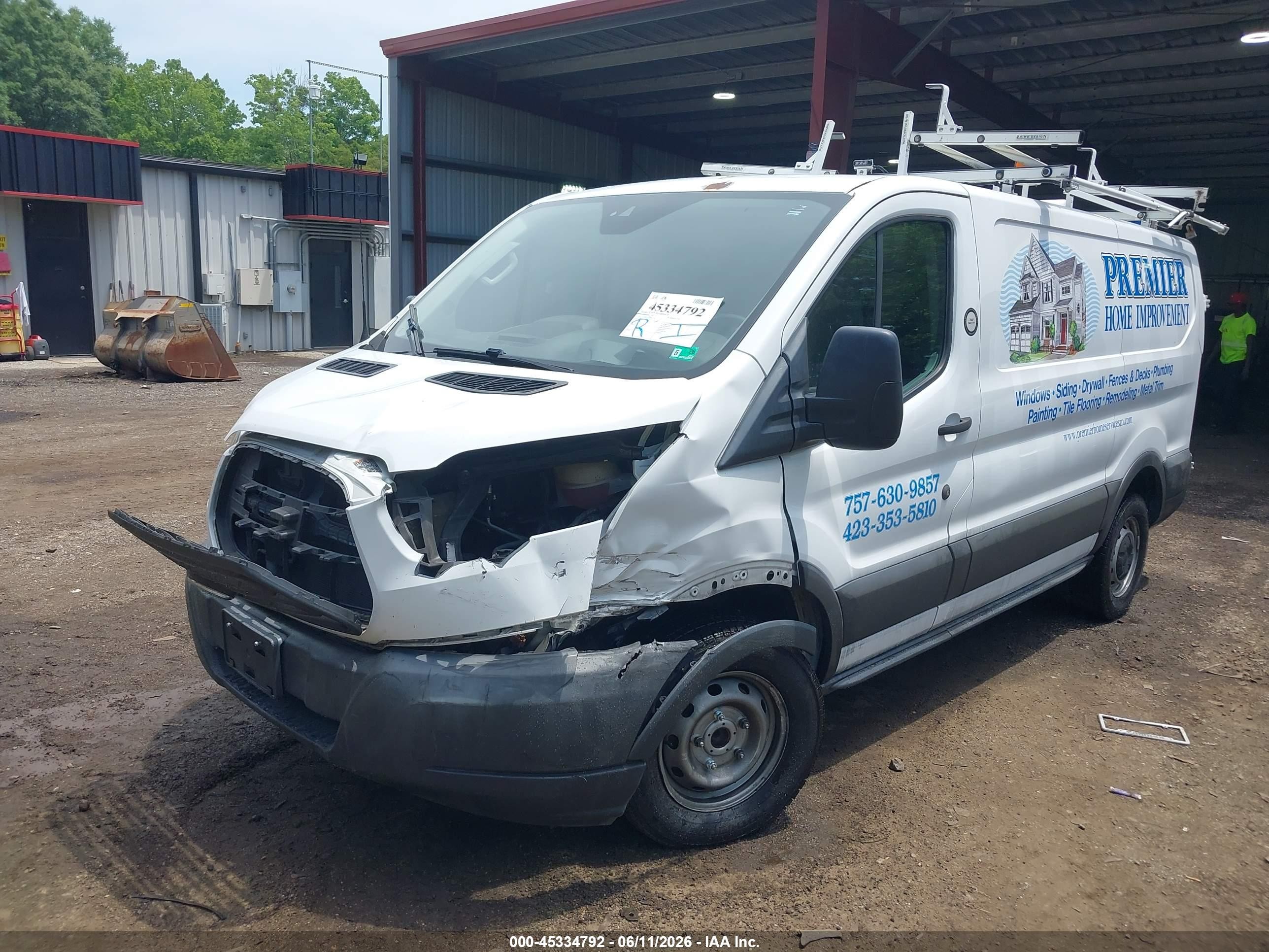 2015 Ford Transit-250   White vin: 1FTNR1ZM5FKA55063