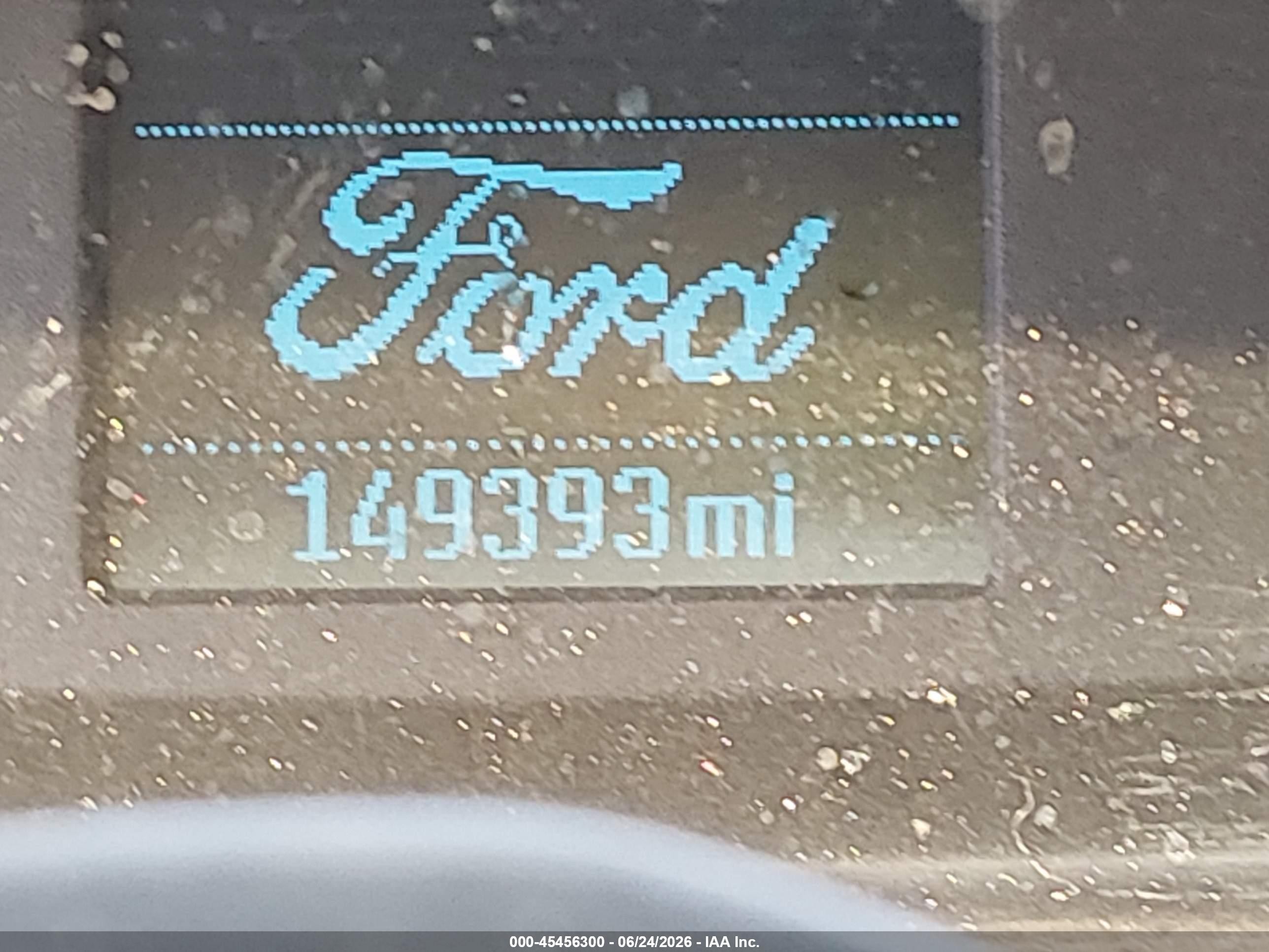 2015 Ford Transit-250   White vin: 1FTNR1ZM6FKB03332