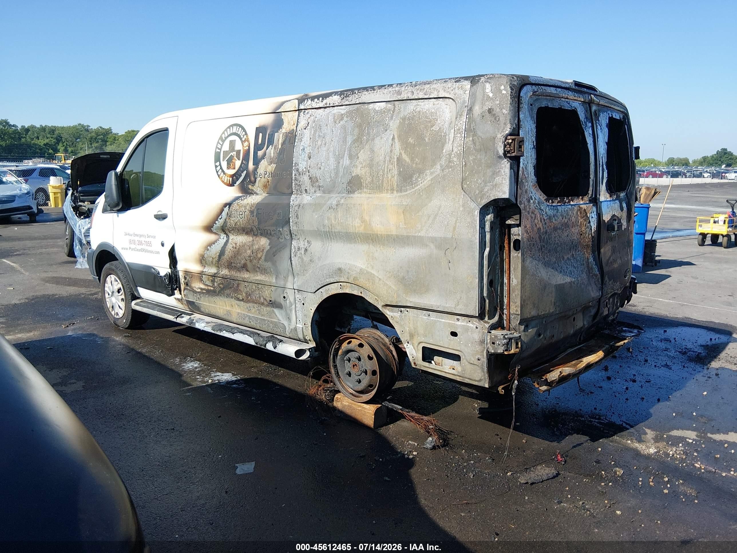 2015 Ford Transit-250   White vin: 1FTNR1ZM7FKA76707