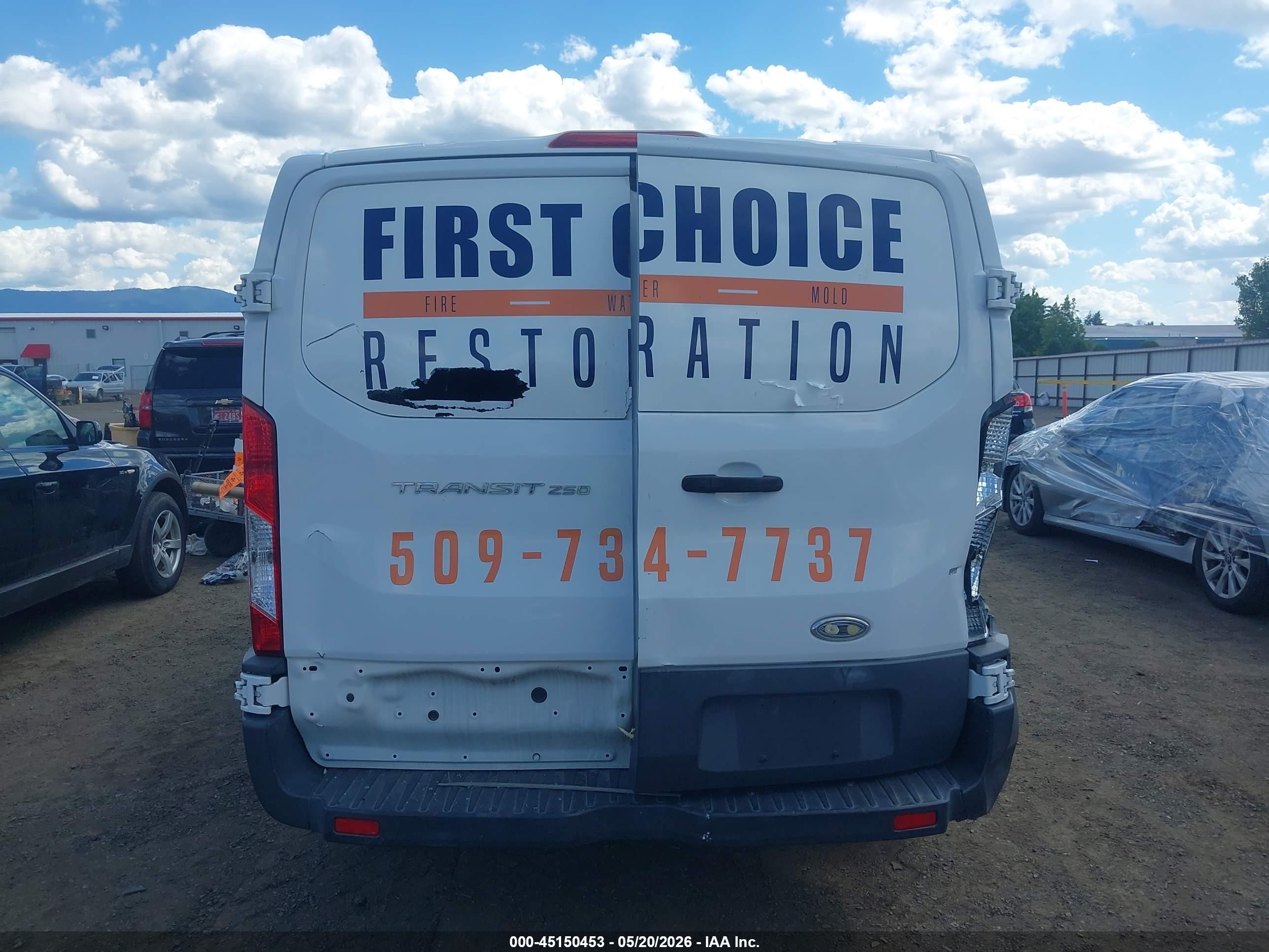 2015 Ford Transit-250   White vin: 1FTNR1ZM8FKA33865