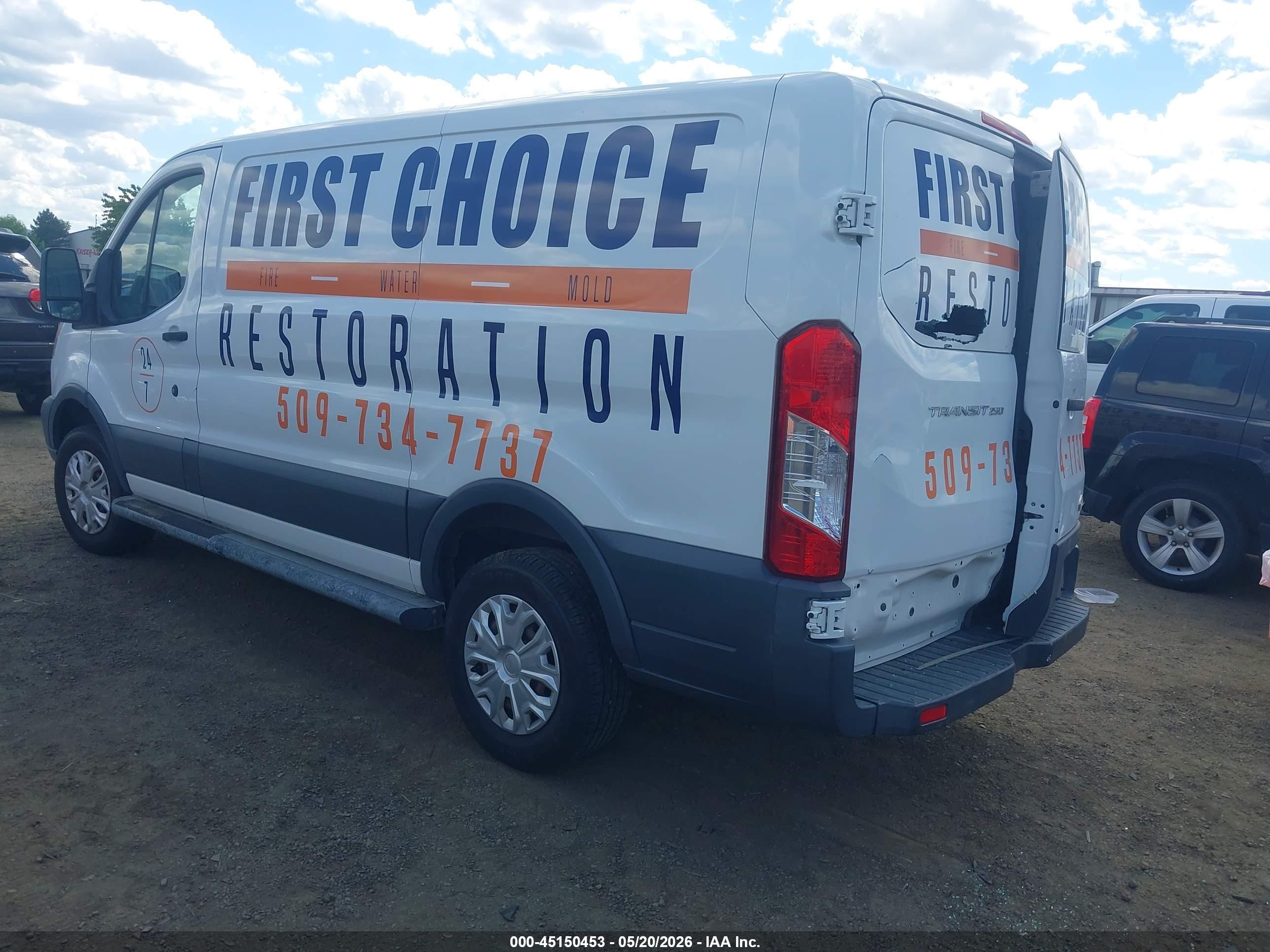 2015 Ford Transit-250   White vin: 1FTNR1ZM8FKA33865