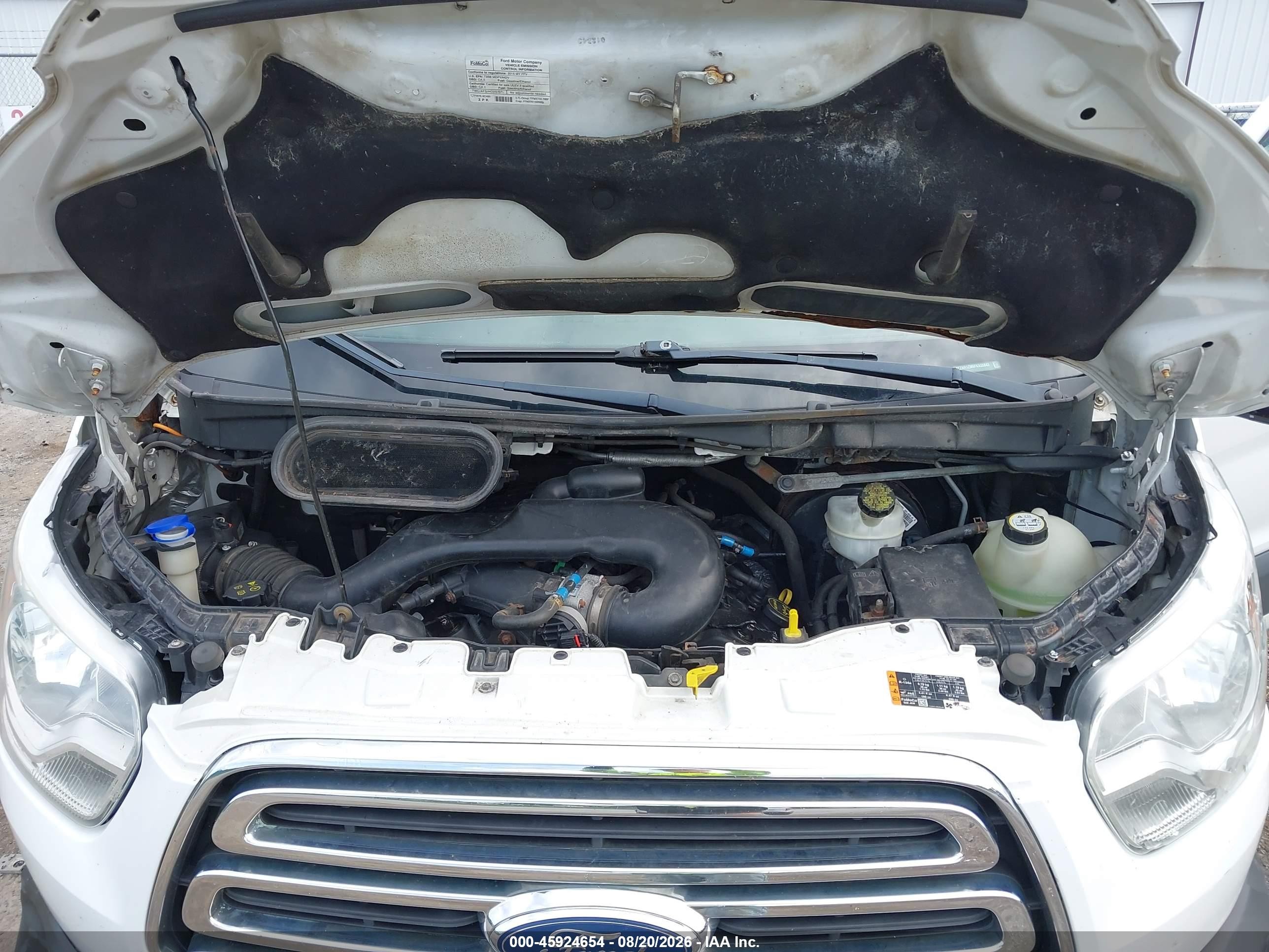 2015 Ford Transit-250   White vin: 1FTNR1ZM9FKA55843