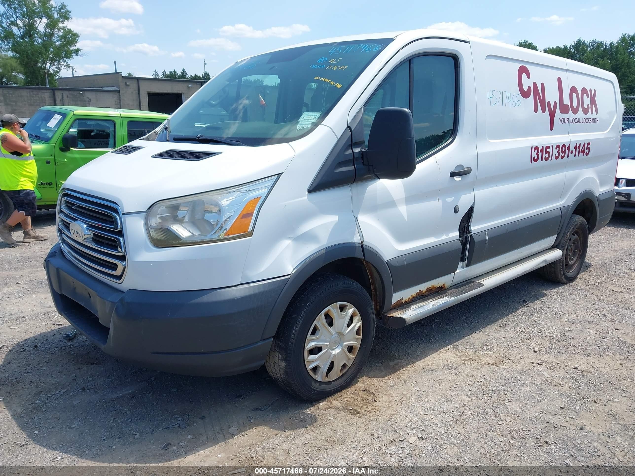 2015 Ford Transit-250   White vin: 1FTNR1ZM9FKA60623