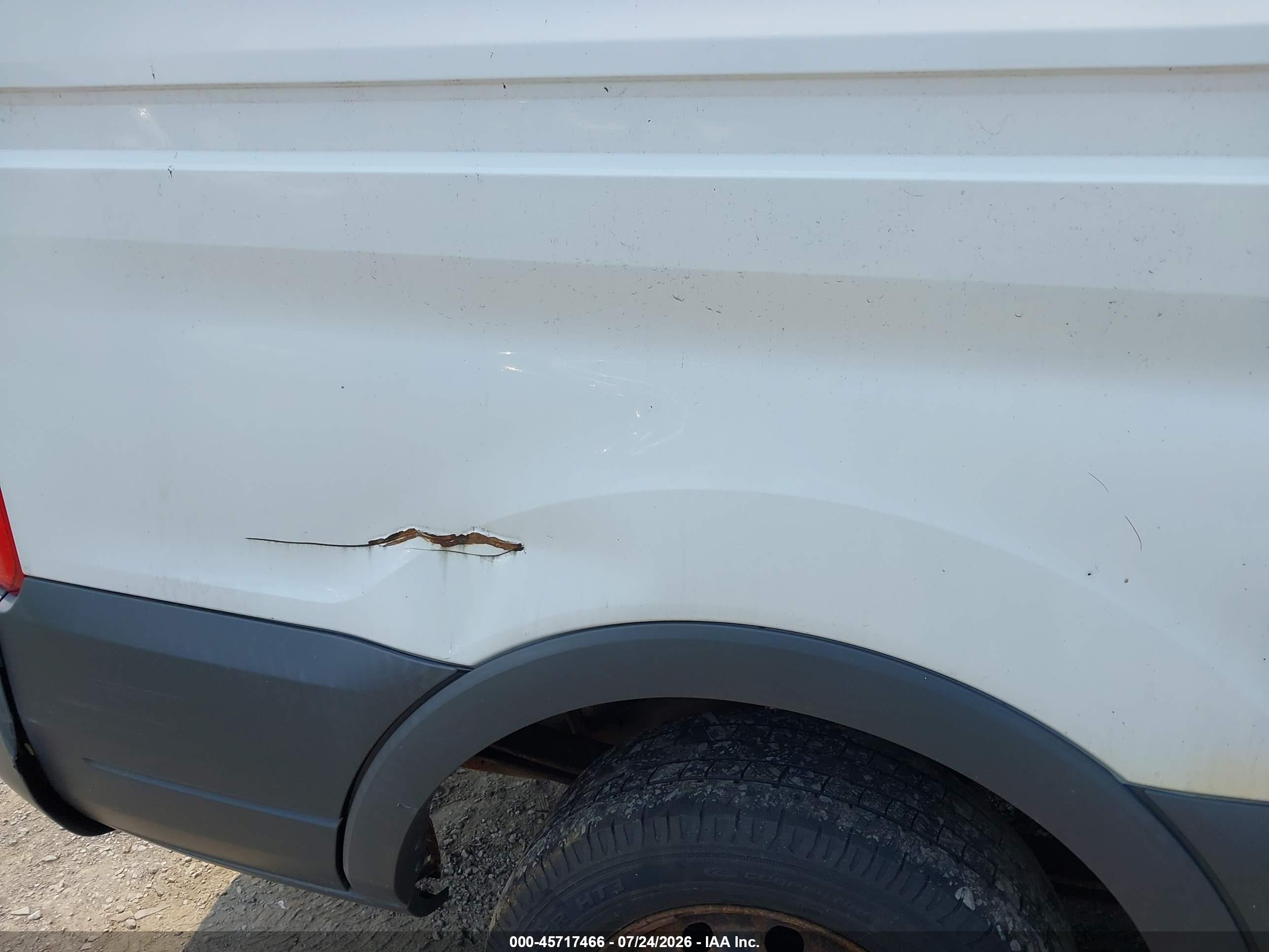 2015 Ford Transit-250   White vin: 1FTNR1ZM9FKA60623